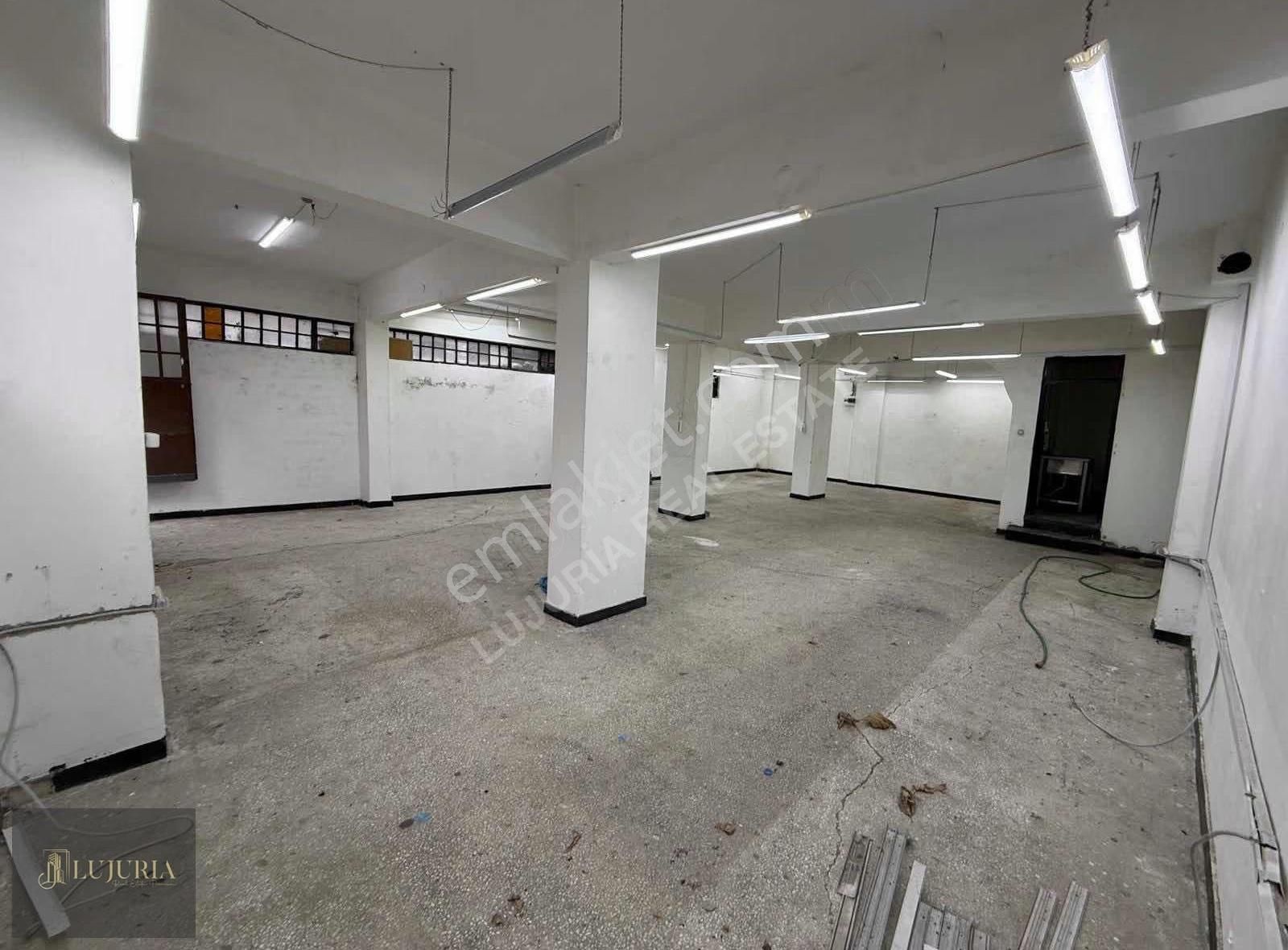 Sultangazi İsmetpaşada Yatırımlık 120m² Satılık Dükkan - Görsel 2