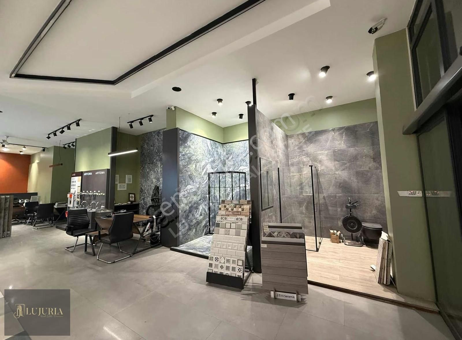 Acil Devren! Sultangazide Her İşe Uygun Köşe Dükkan - Görsel 7