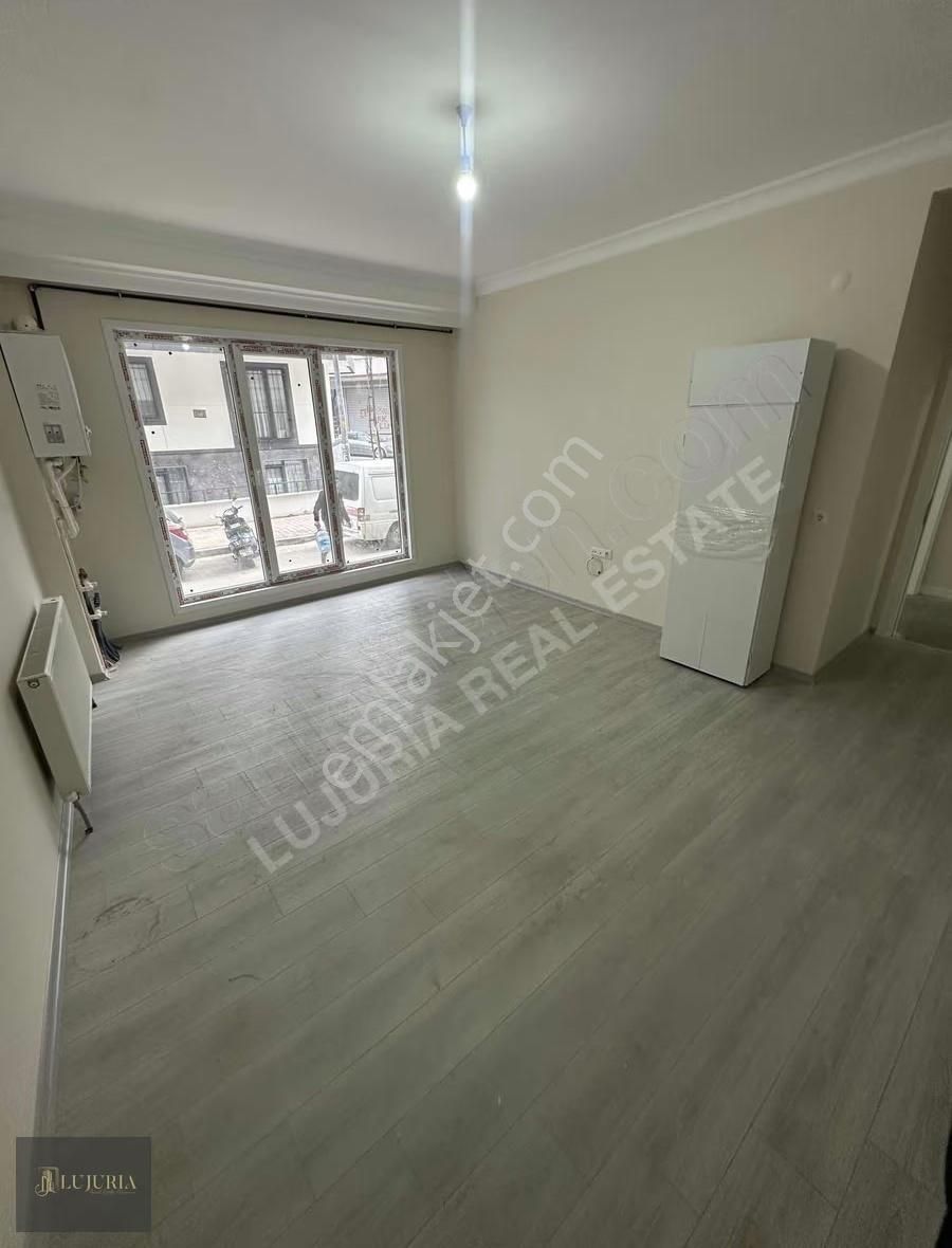 Bahçelievlerde Modern Mimari Satılık Sıfır 3+1 Yüksek Giriş