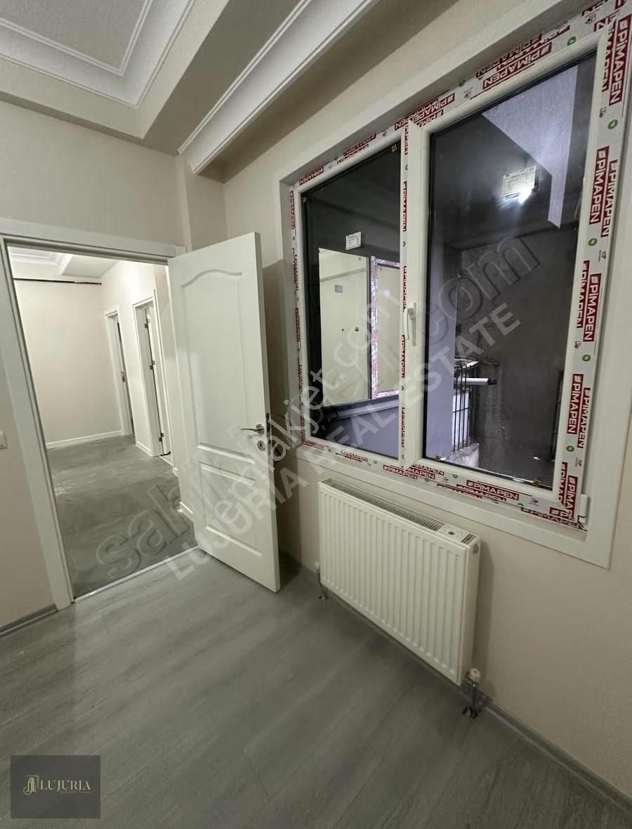 Bahçelievlerde Modern Mimari Satılık Sıfır 3+1 Yüksek Giriş - Görsel 3