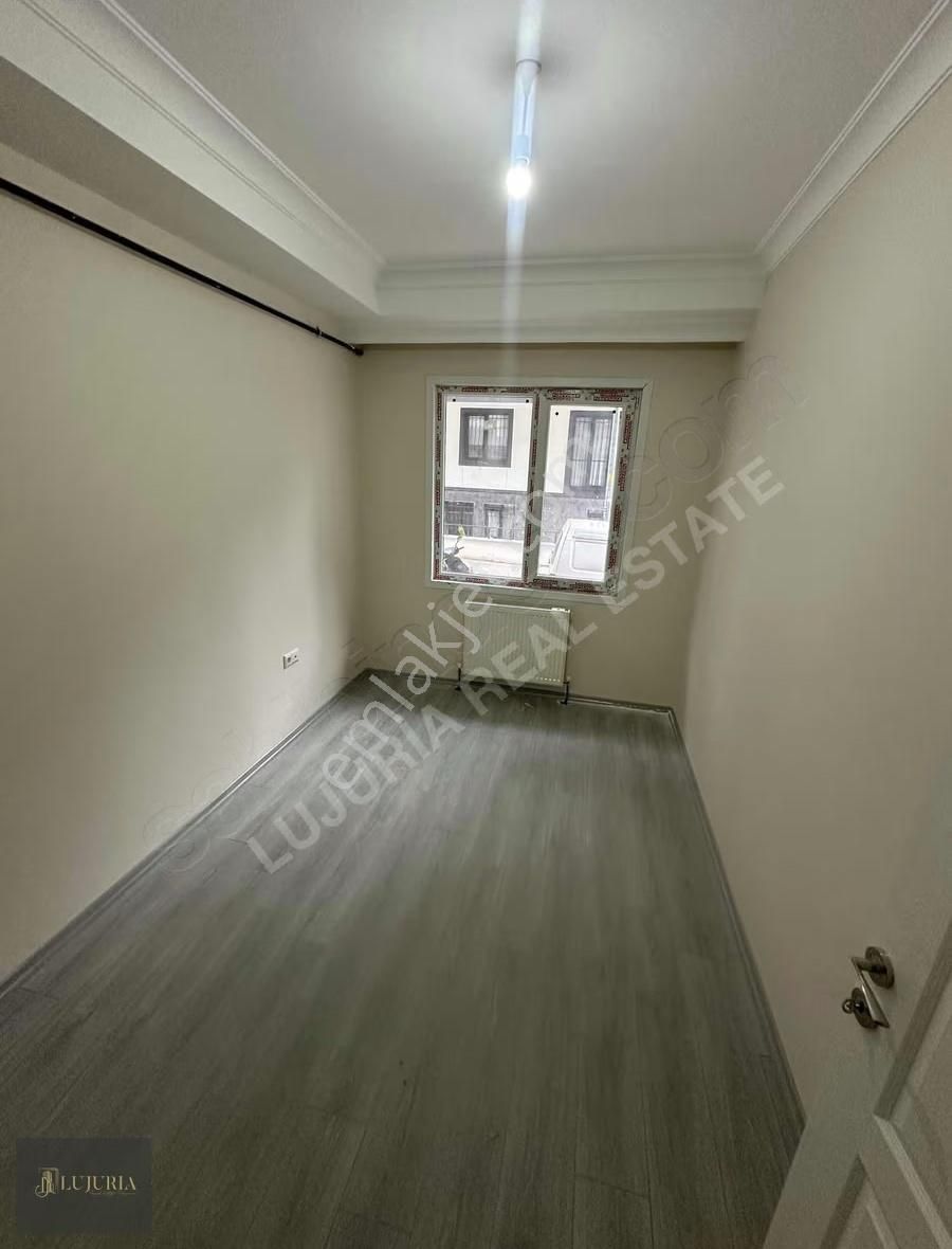 Bahçelievlerde Modern Mimari Satılık Sıfır 3+1 Yüksek Giriş - Görsel 6