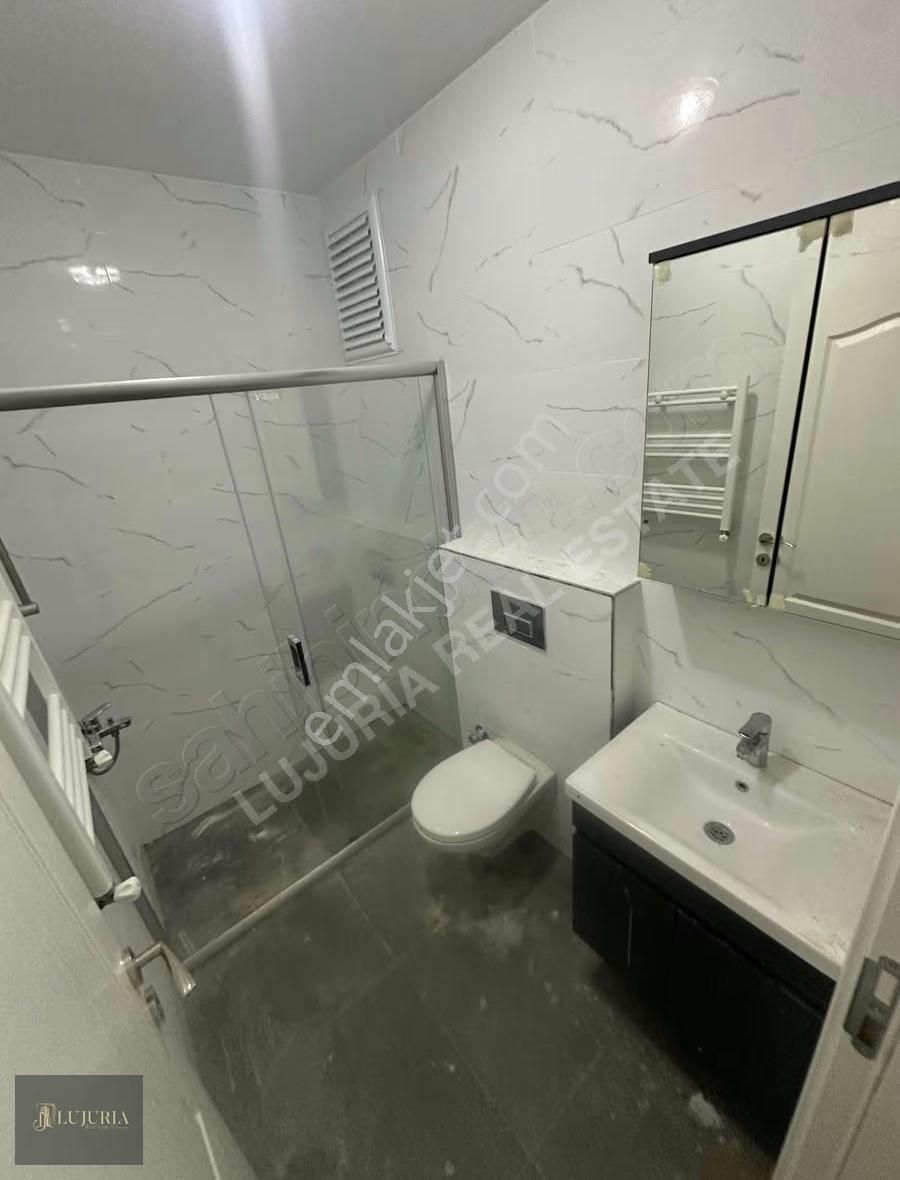 Bahçelievlerde Modern Mimari Satılık Sıfır 3+1 Yüksek Giriş - Görsel 14