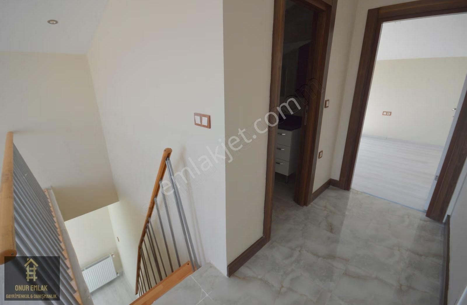 Kiralık Dublex Daire Fatih Mahallesi 7 Yıllık Ayrı Girişli 3+2 - Görsel 3