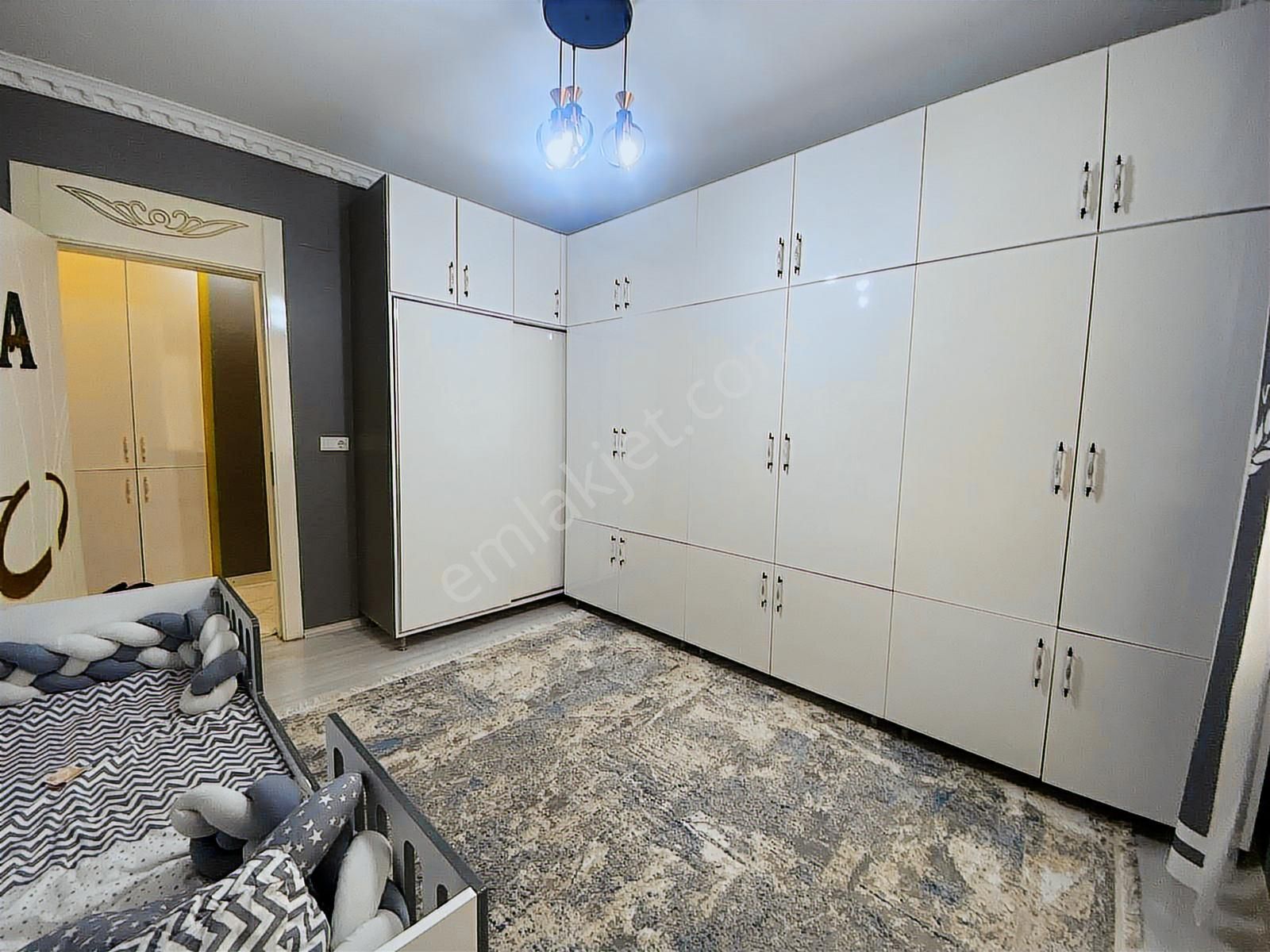 Ayalp Gayrimenkul'den Merkezi Konumda Bakımlı Müstakil Ev - Görsel 11