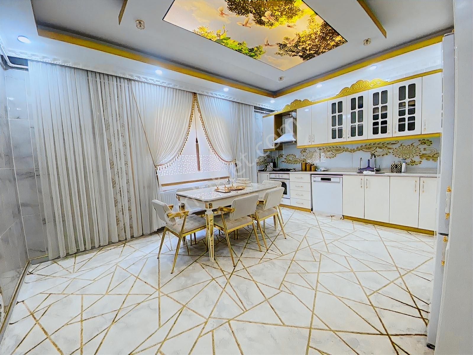 Ayalp Gayrimenkul'den Merkezi Konumda Bakımlı Müstakil Ev - Görsel 9