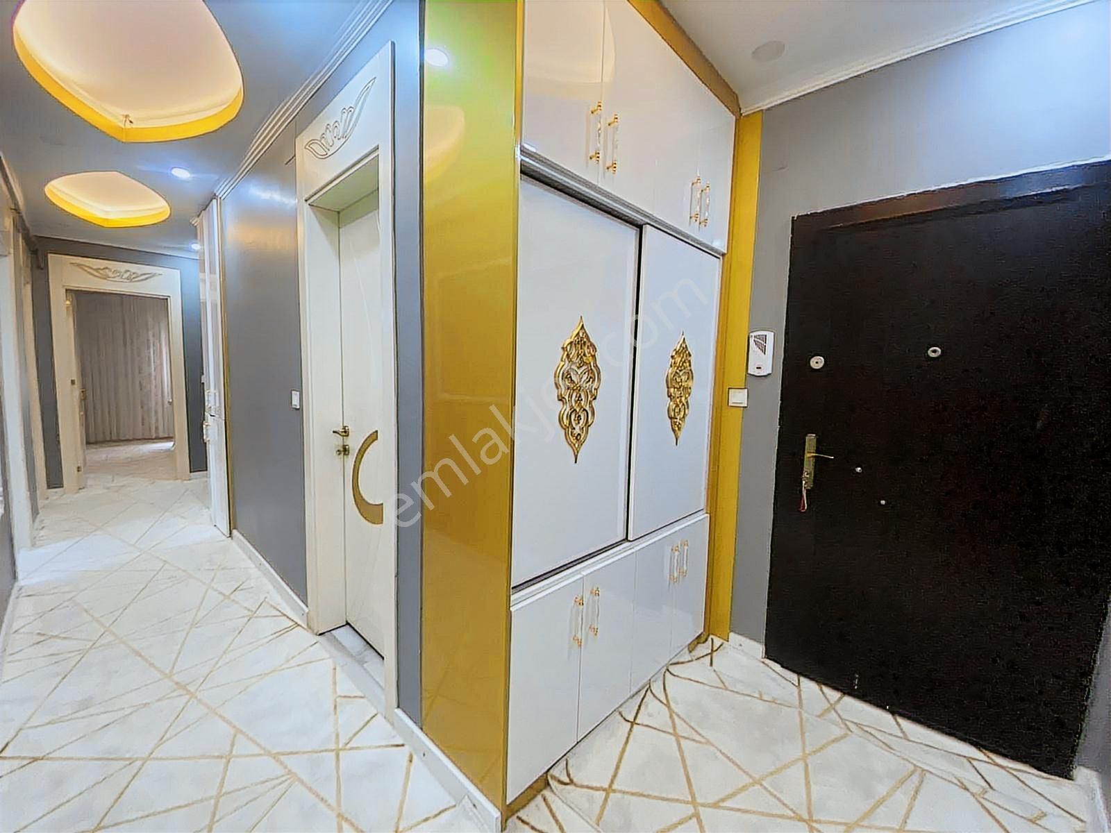 Ayalp Gayrimenkul'den Merkezi Konumda Bakımlı Müstakil Ev - Görsel 19