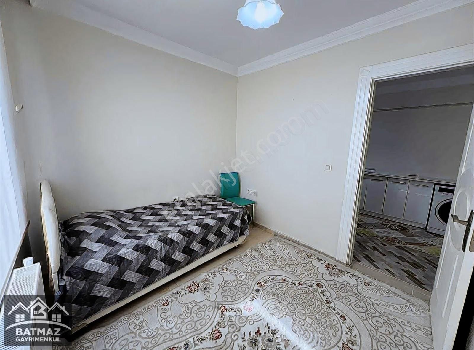 Batmaz'dan Olay Tv Karşısı Yatırımlık 2+1 Satılık Daire - Görsel 2