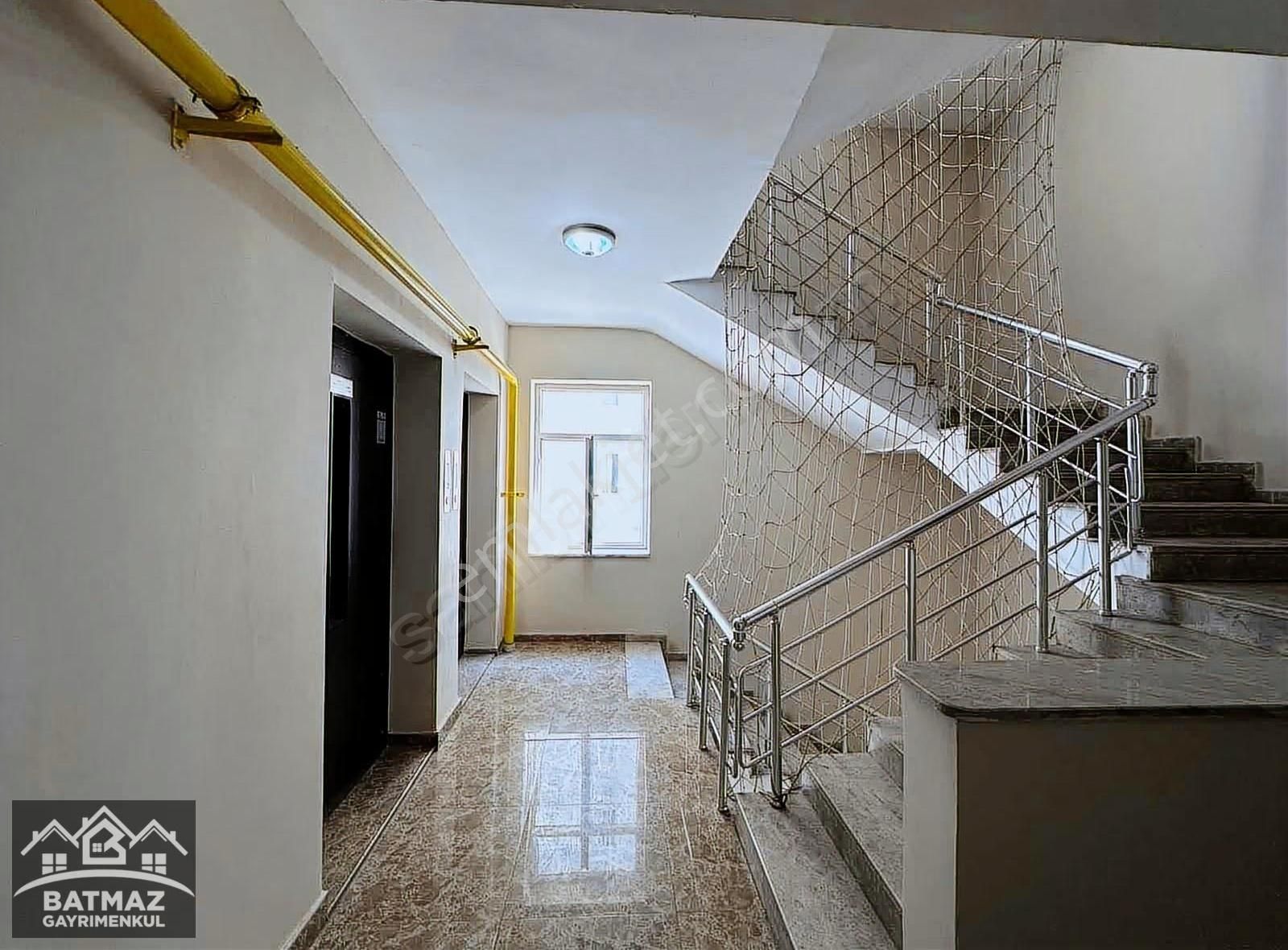 Batmaz'dan Olay Tv Karşısı Yatırımlık 2+1 Satılık Daire - Görsel 11