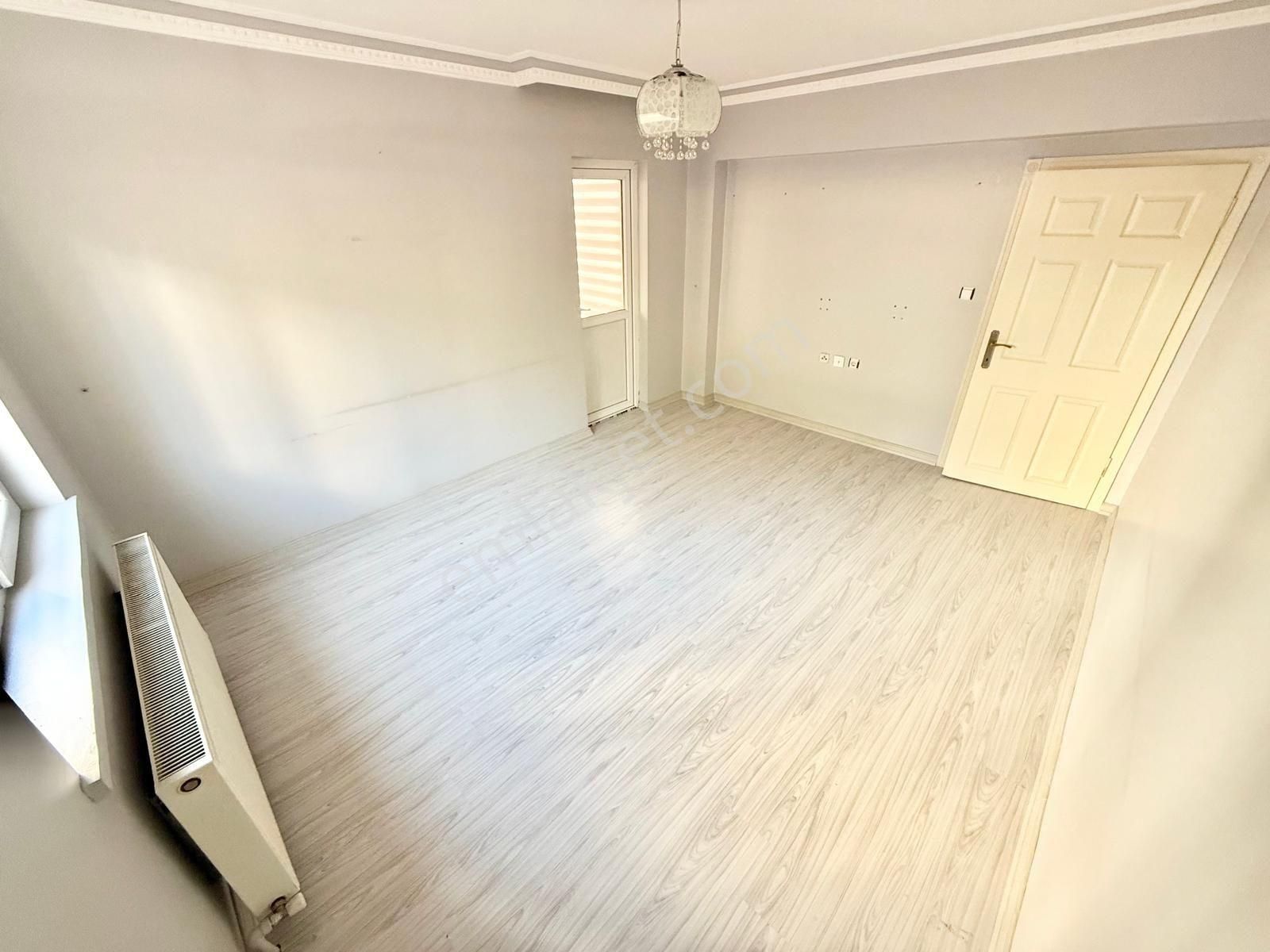 Yükseltepe'de Cadde Üzeri & Park Manzaralı Masrafsız 1.kat 3+1 - Görsel 26