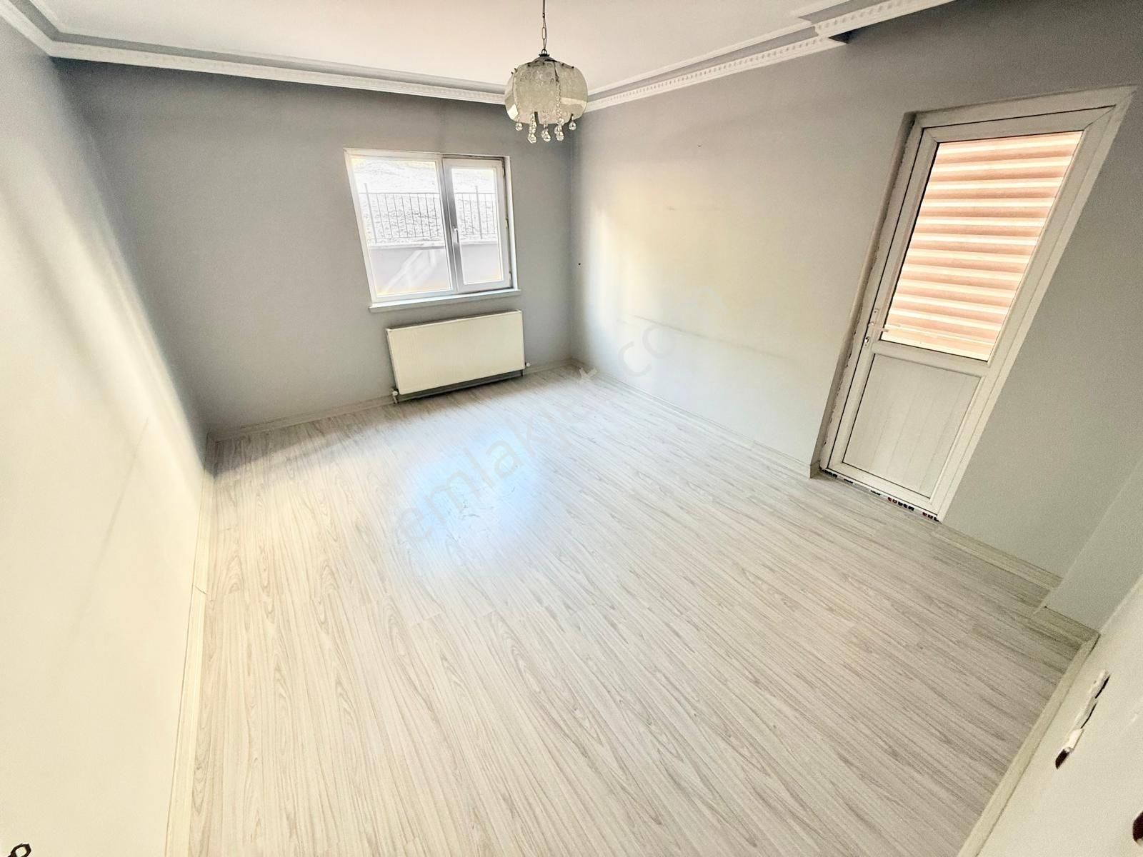 Yükseltepe'de Cadde Üzeri & Park Manzaralı Masrafsız 1.kat 3+1 - Görsel 23