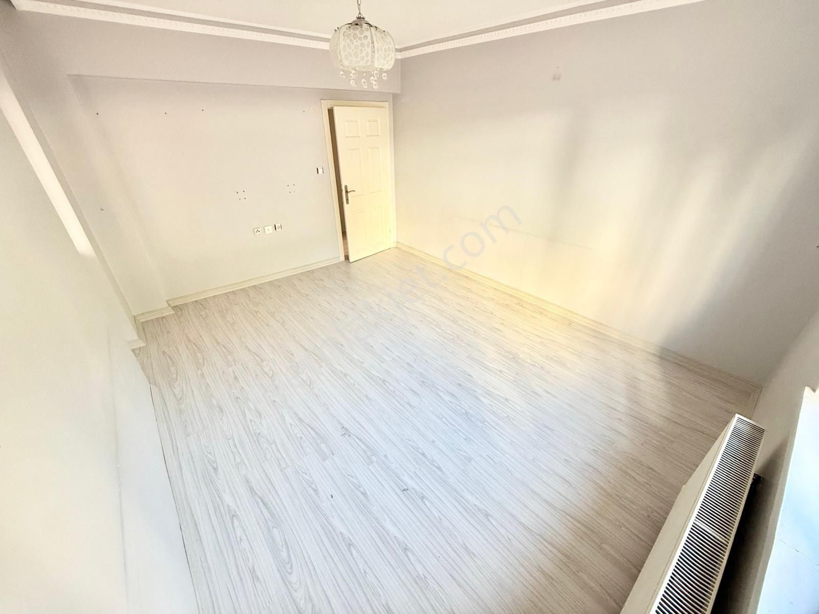 Yükseltepe'de Cadde Üzeri & Park Manzaralı Masrafsız 1.kat 3+1 - Görsel 25