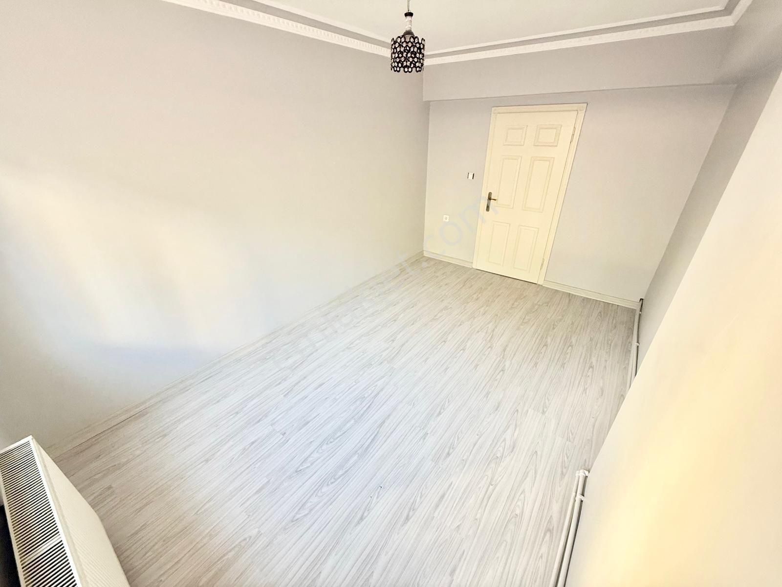 Yükseltepe'de Cadde Üzeri & Park Manzaralı Masrafsız 1.kat 3+1 - Görsel 21