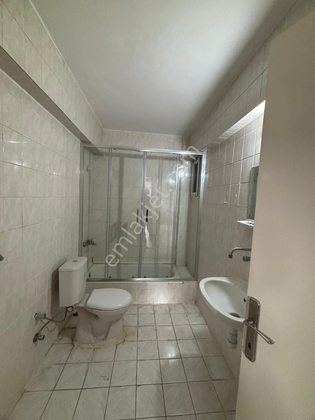 Kate Gayrimenkulden Girne Bulvarında 3+1 Daire Kiralıktır - Görsel 30