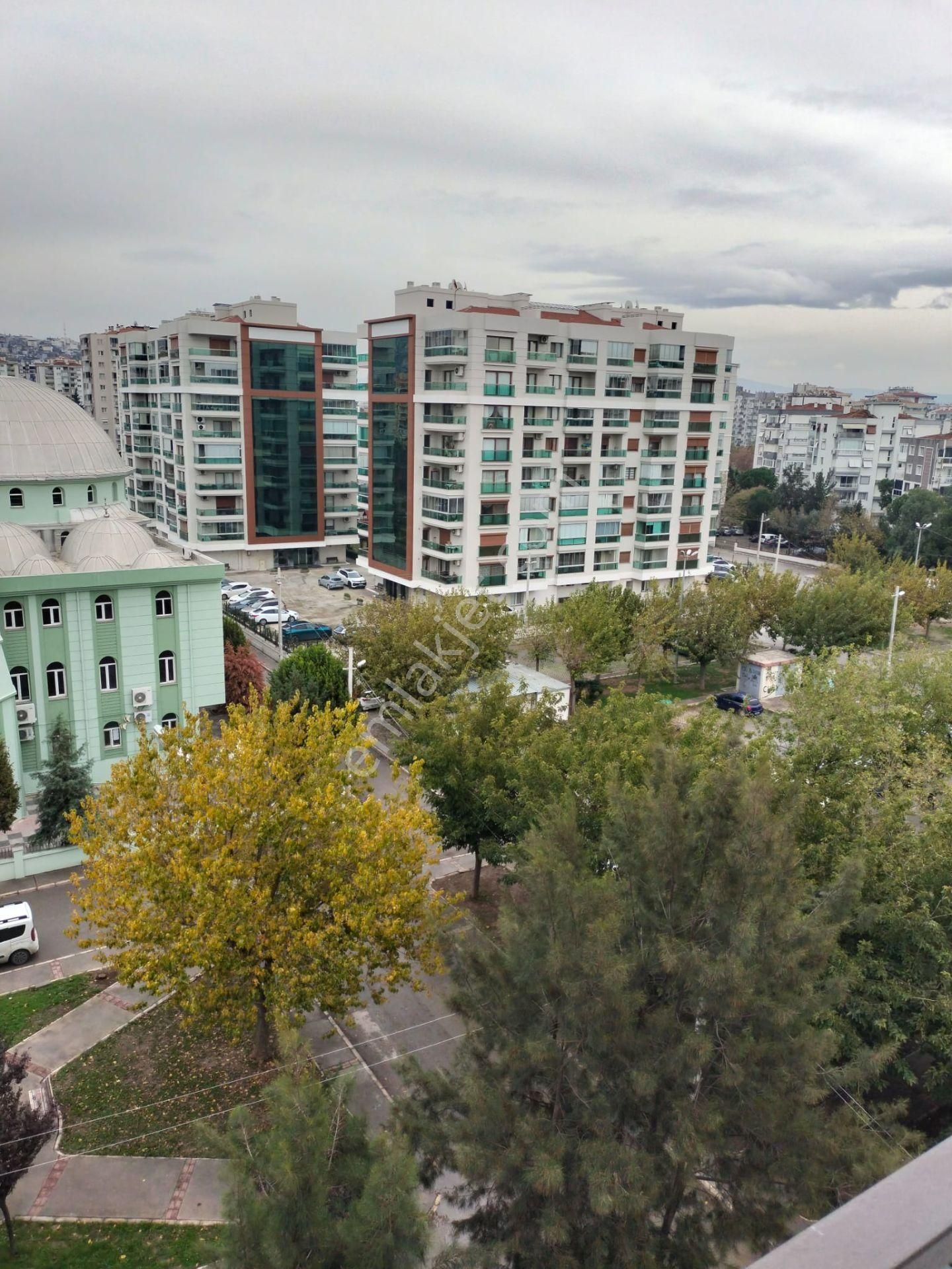 Kate Gayrimenkulden Girne Bulvarında 3+1 Daire Kiralıktır - Görsel 3