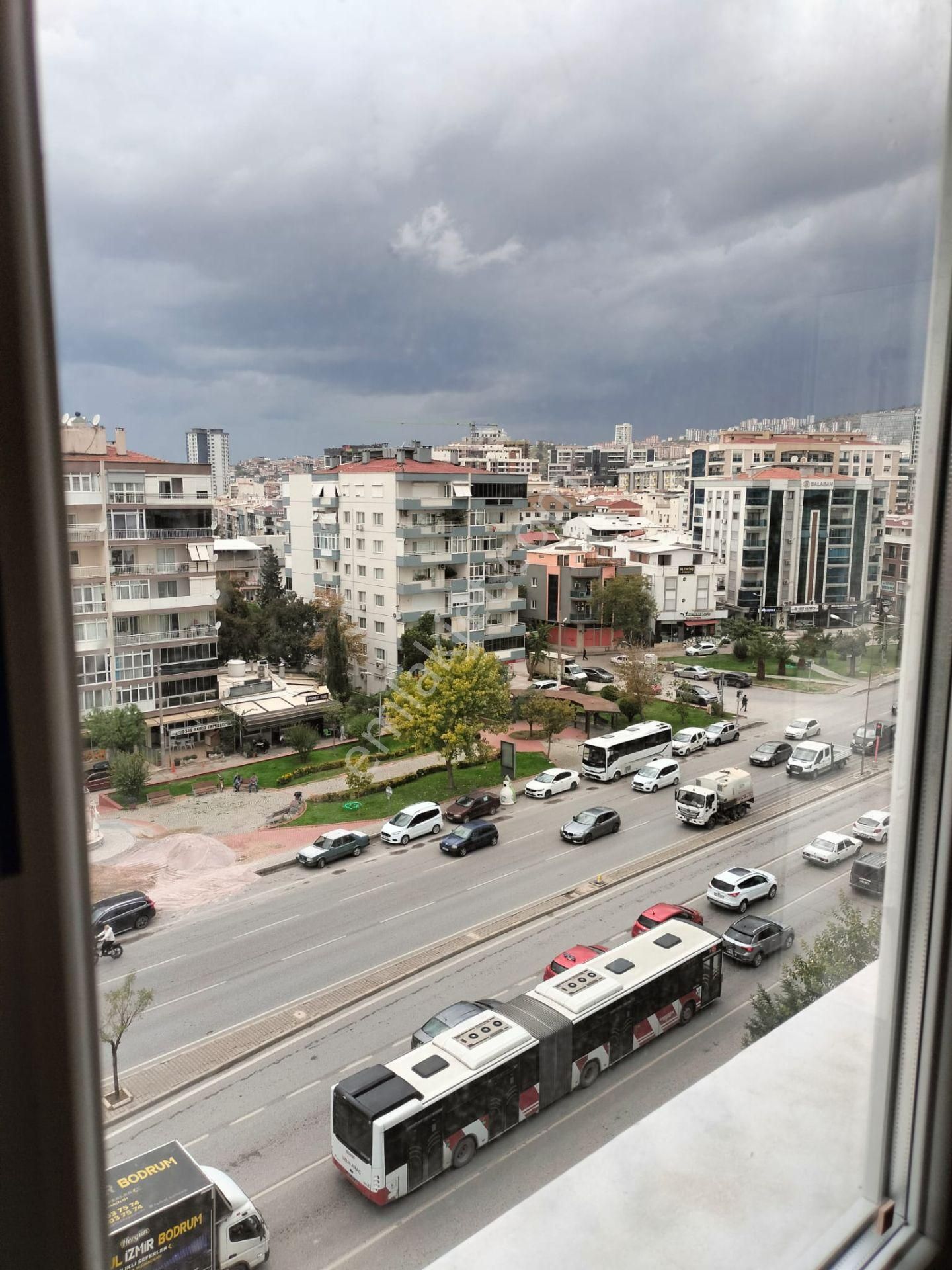 Kate Gayrimenkulden Girne Bulvarında 3+1 Daire Kiralıktır - Görsel 12