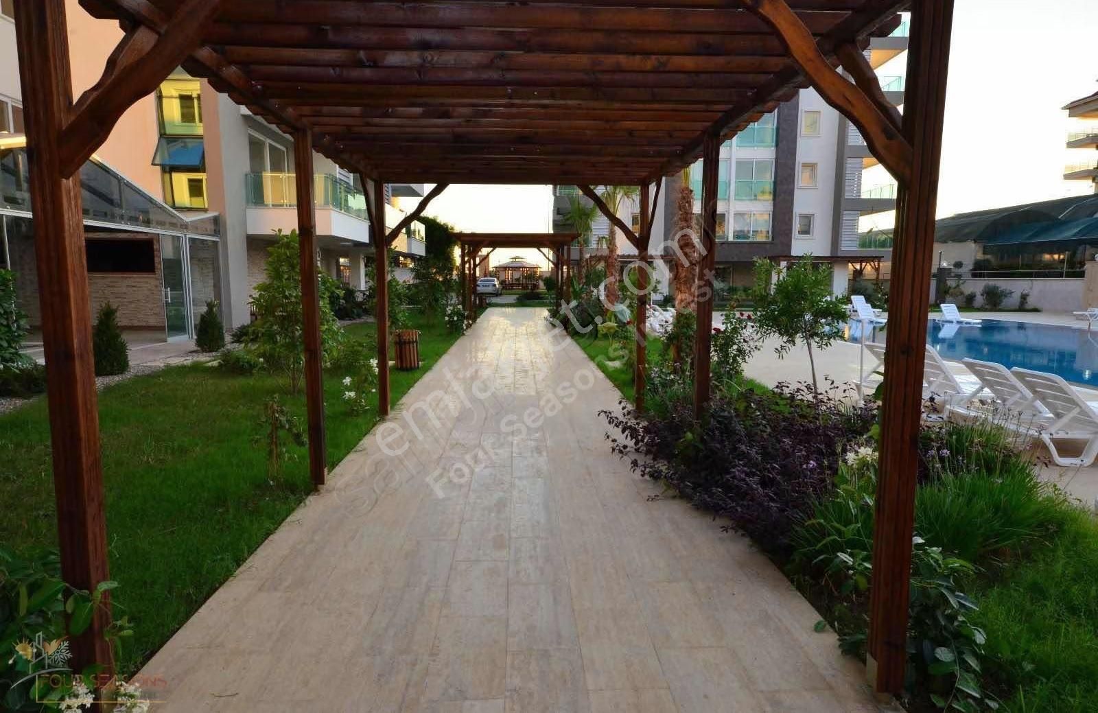 Kestel Moda Marinede Eşyalı 1+1 Deniz Manzaralı Denize Sıfır - Görsel 9