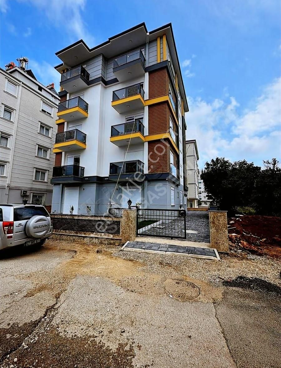 Kızıltoprak Mah Süper Konumda Lüks Sıfır - Görsel 2