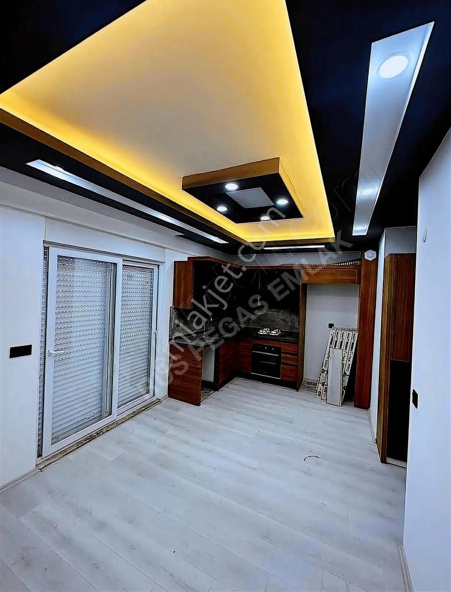 Kızıltoprak Mah Süper Konumda Lüks Sıfır - Görsel 4