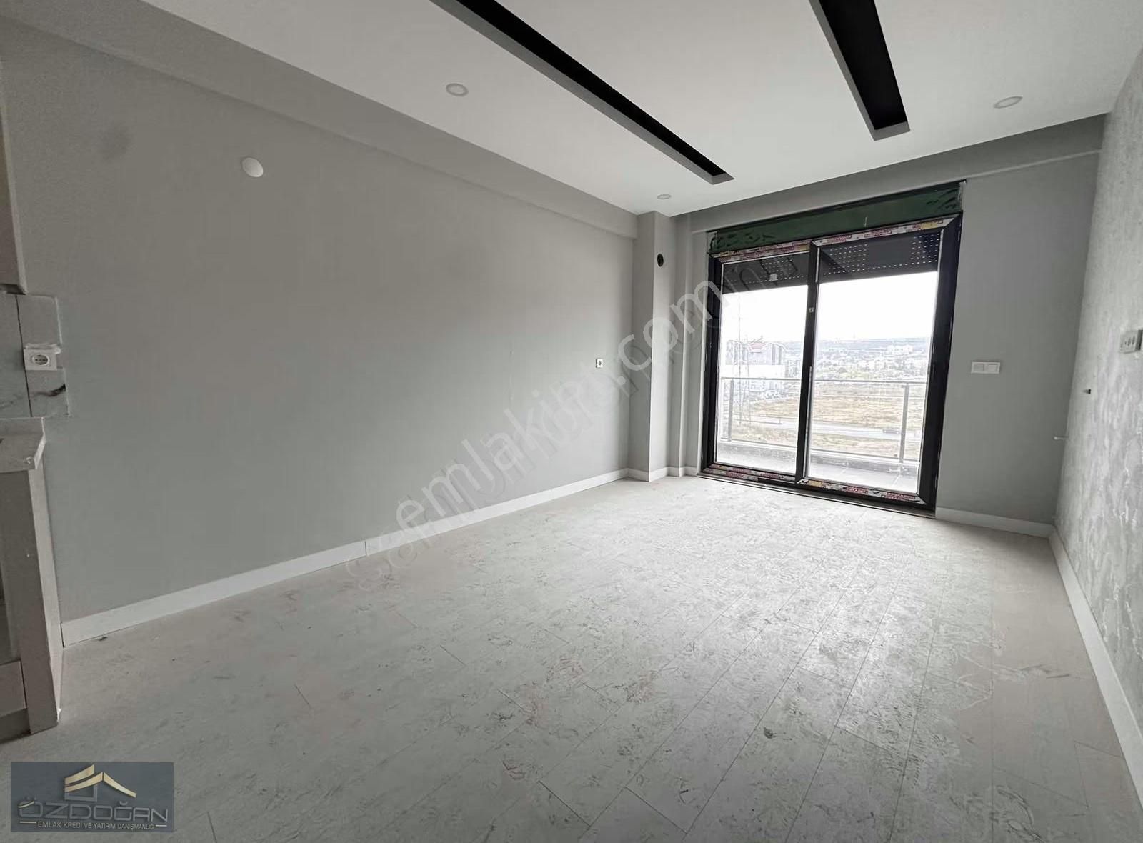 Özdoğan Emlaktan Karşıyaka Da 1+1 Havuzlu Lüx Daire - Görsel 6