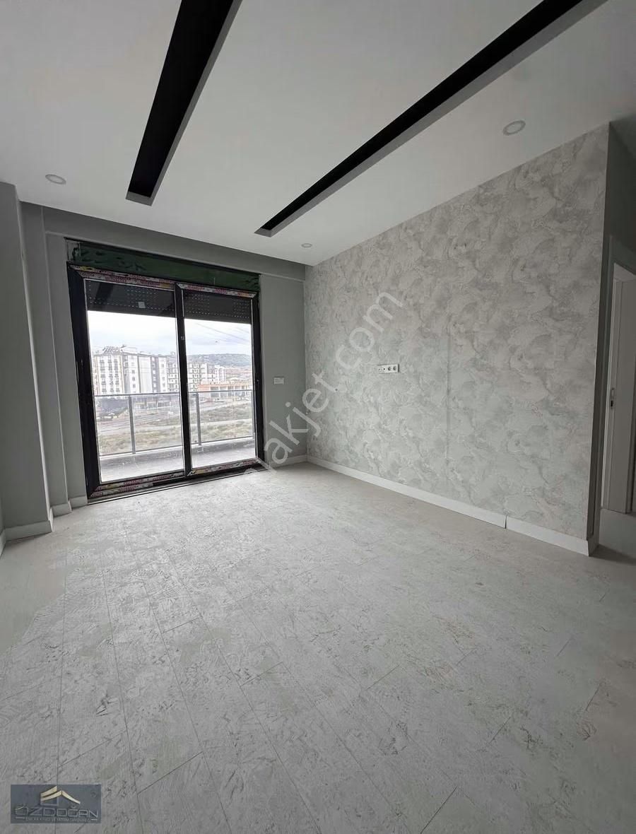 Özdoğan Emlaktan Karşıyaka Da 1+1 Havuzlu Lüx Daire - Görsel 23