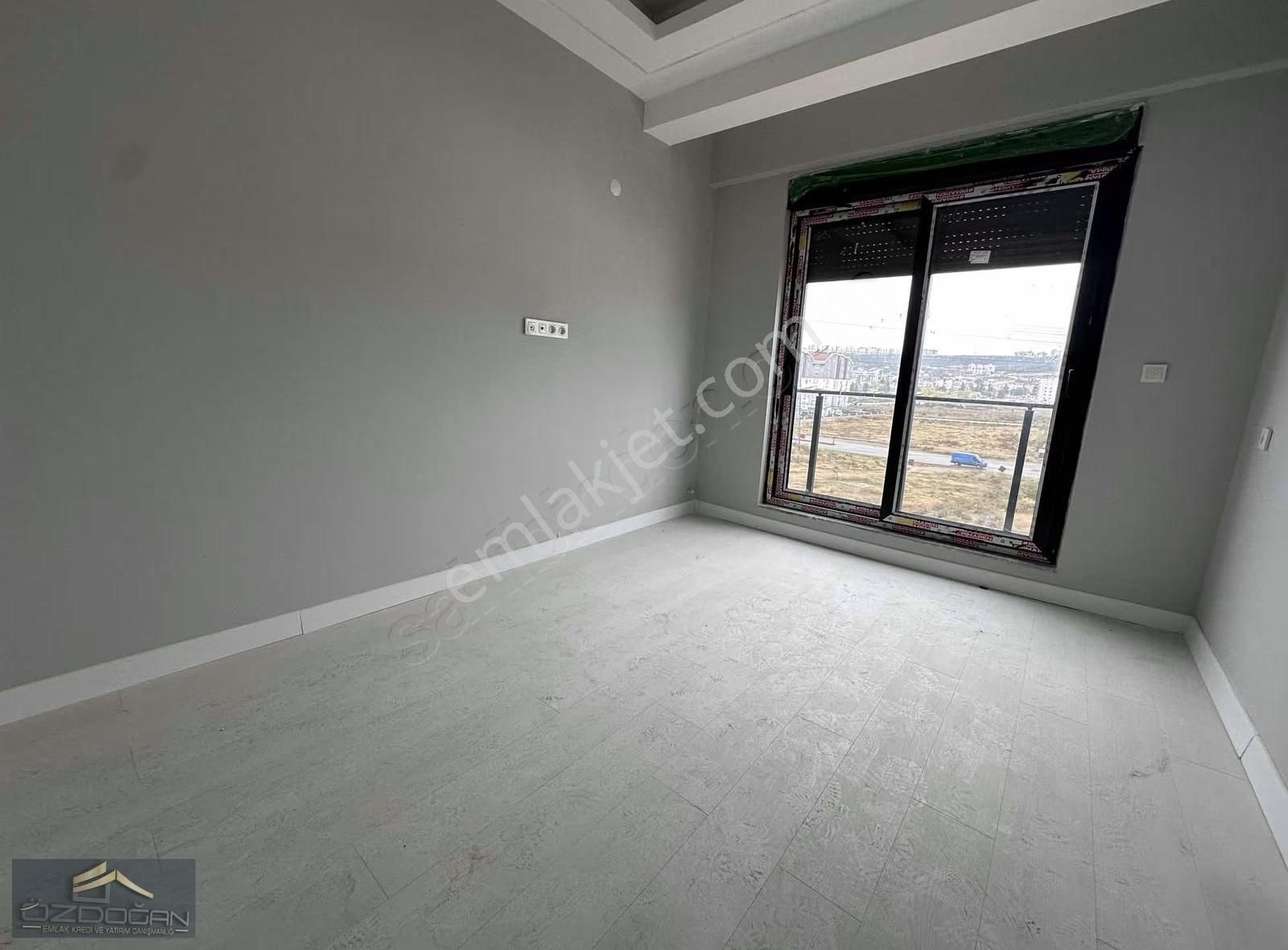 Özdoğan Emlaktan Karşıyaka Da 1+1 Havuzlu Lüx Daire - Görsel 5
