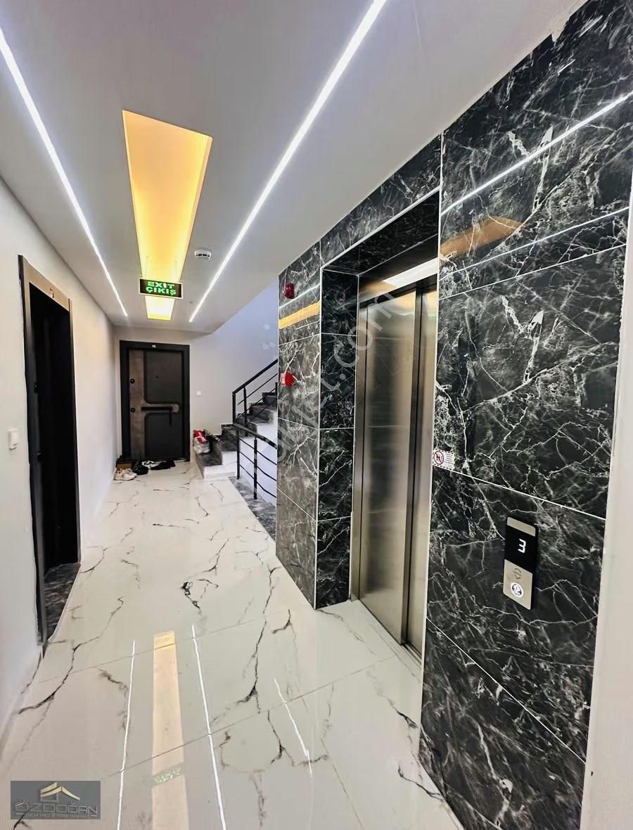 Özdoğan Emlaktan Karşıyaka Da 1+1 Havuzlu Lüx Daire - Görsel 20