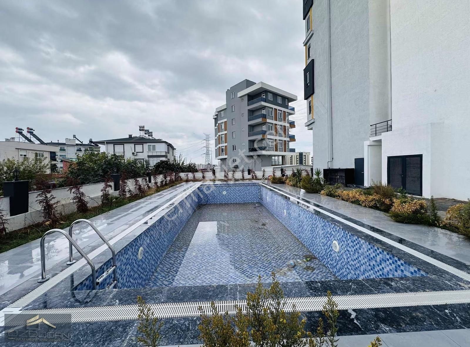 Özdoğan Emlaktan Karşıyaka Da 1+1 Havuzlu Lüx Daire - Görsel 18