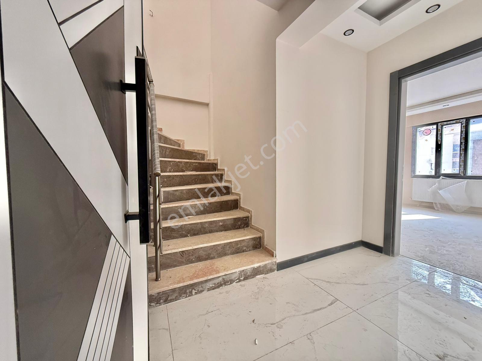 🏡akıncılar Mahallesi🏡 ✅2+1 85m2 5 Katlının Çatı Dubleksi ❇️özelikli Petek Kombili - Görsel 18
