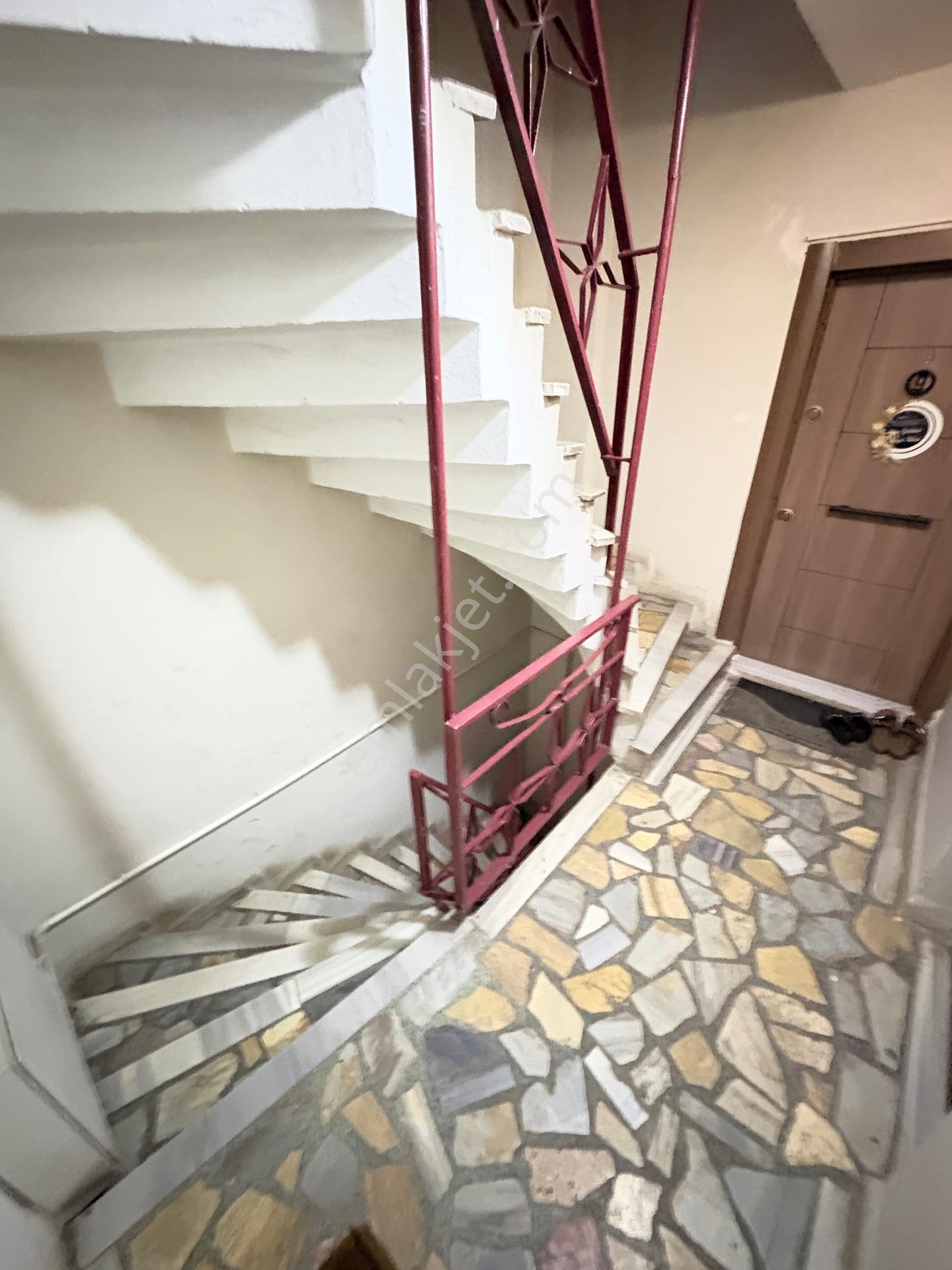 Marmara'dan Ayşekadın Ana Cadde Üzerinde Satılık 3+1 Daire - Görsel 23