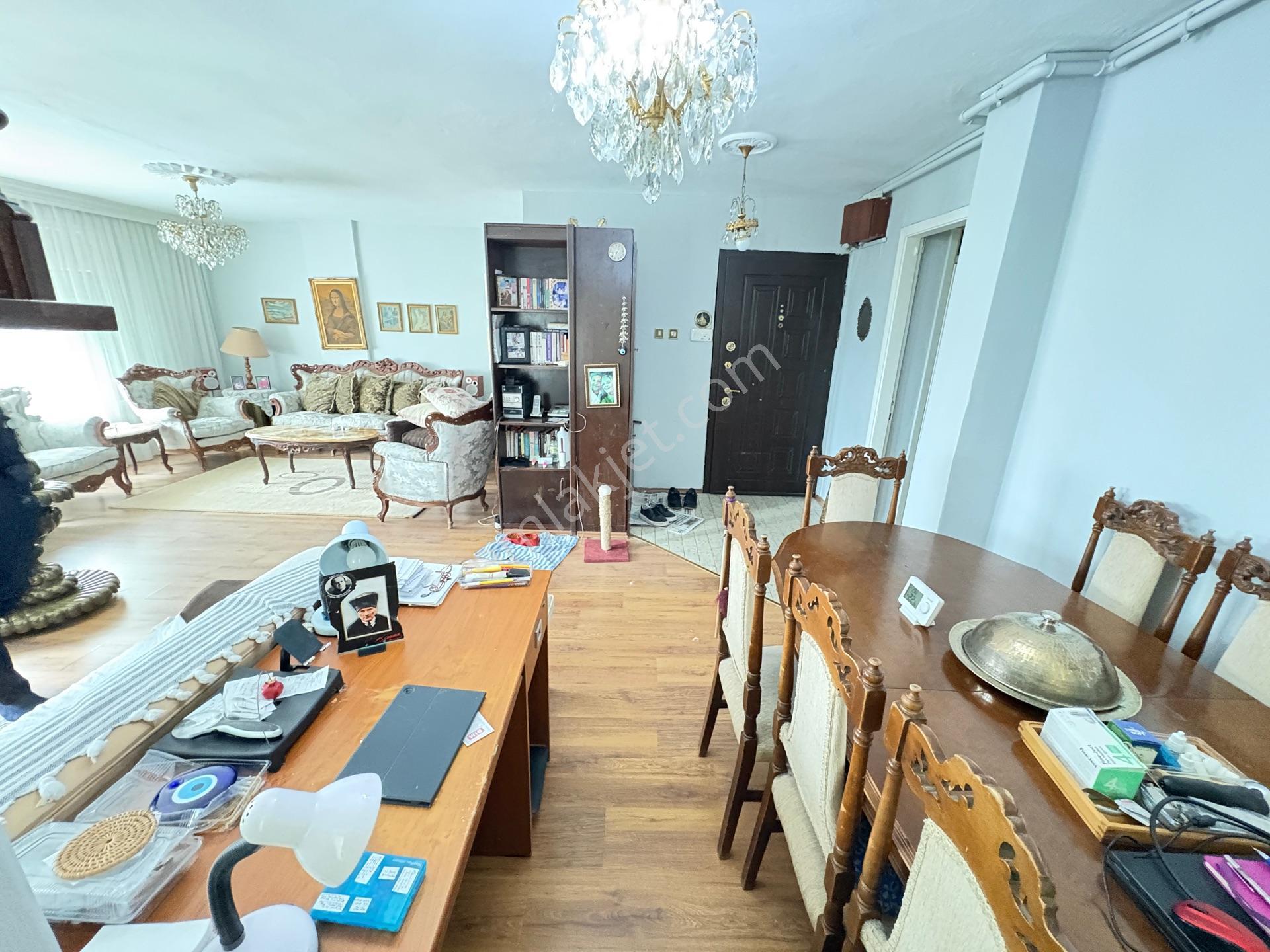 Marmara'dan Ayşekadın Ana Cadde Üzerinde Satılık 3+1 Daire - Görsel 9