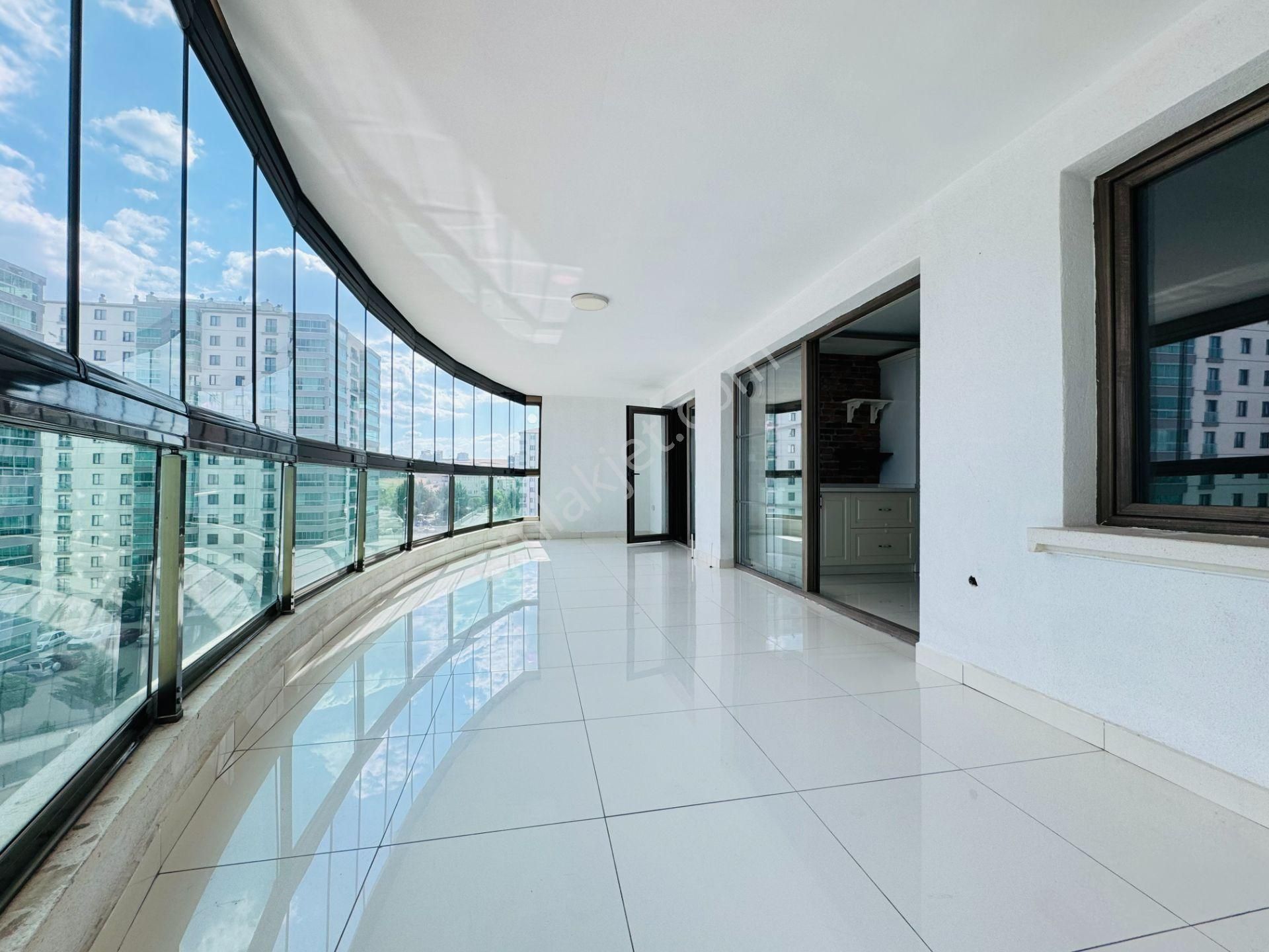 Nam-ak Emlak'tan Hastane Yakını Güney C. Lüks 4+1 Site Dairesi - Görsel 6