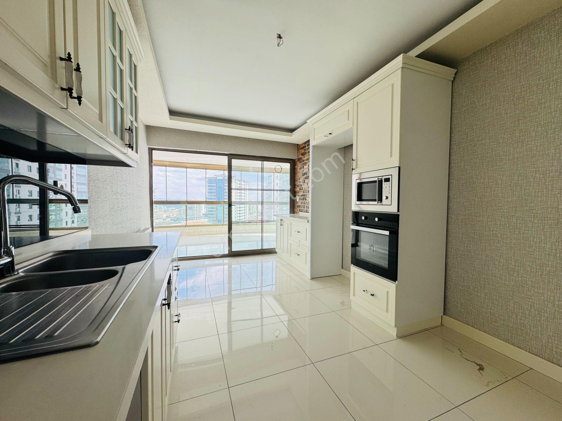 Nam-ak Emlak'tan Hastane Yakını Güney C. Lüks 4+1 Site Dairesi