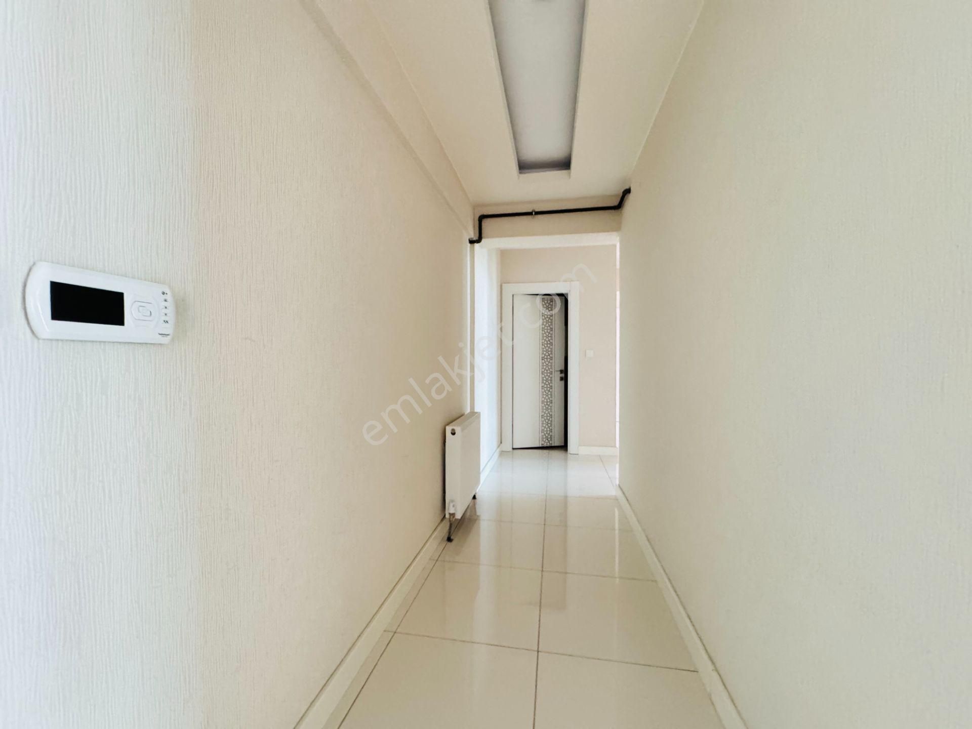 Nam-ak Emlak'tan Hastane Yakını Güney C. Lüks 4+1 Site Dairesi - Görsel 32