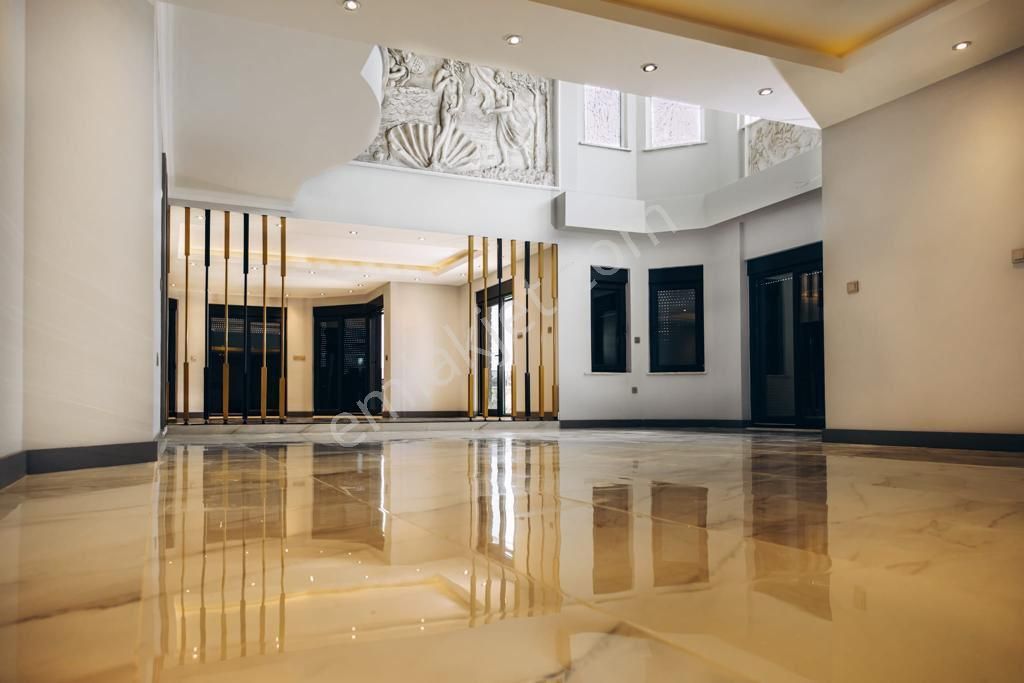 Belek Mah. Satilik Özel Mimari Eşsiz 7+2 Lüx Villa - Görsel 18