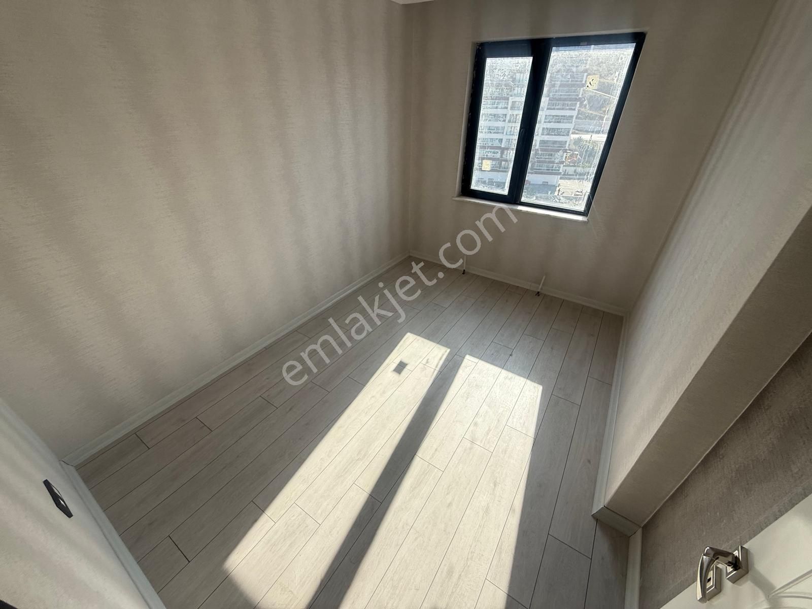 Rota'dan Cadde Üzeri Çift Bloklu Sitede13.kat 4+1 Giyinme Odalı - Görsel 26