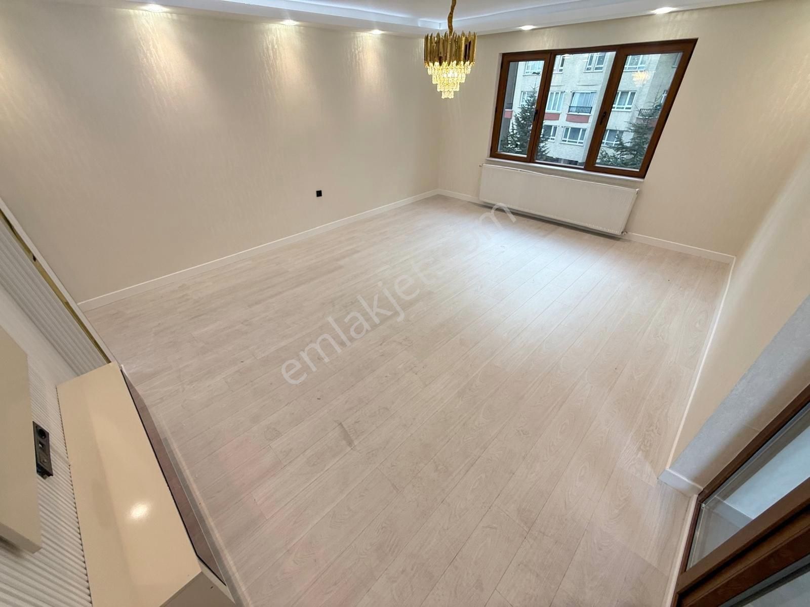 Rota'dan Seval Caddesi Üzeri 3+1 Lüx Yapı E.banyo+k.otopark.!!! - Görsel 6