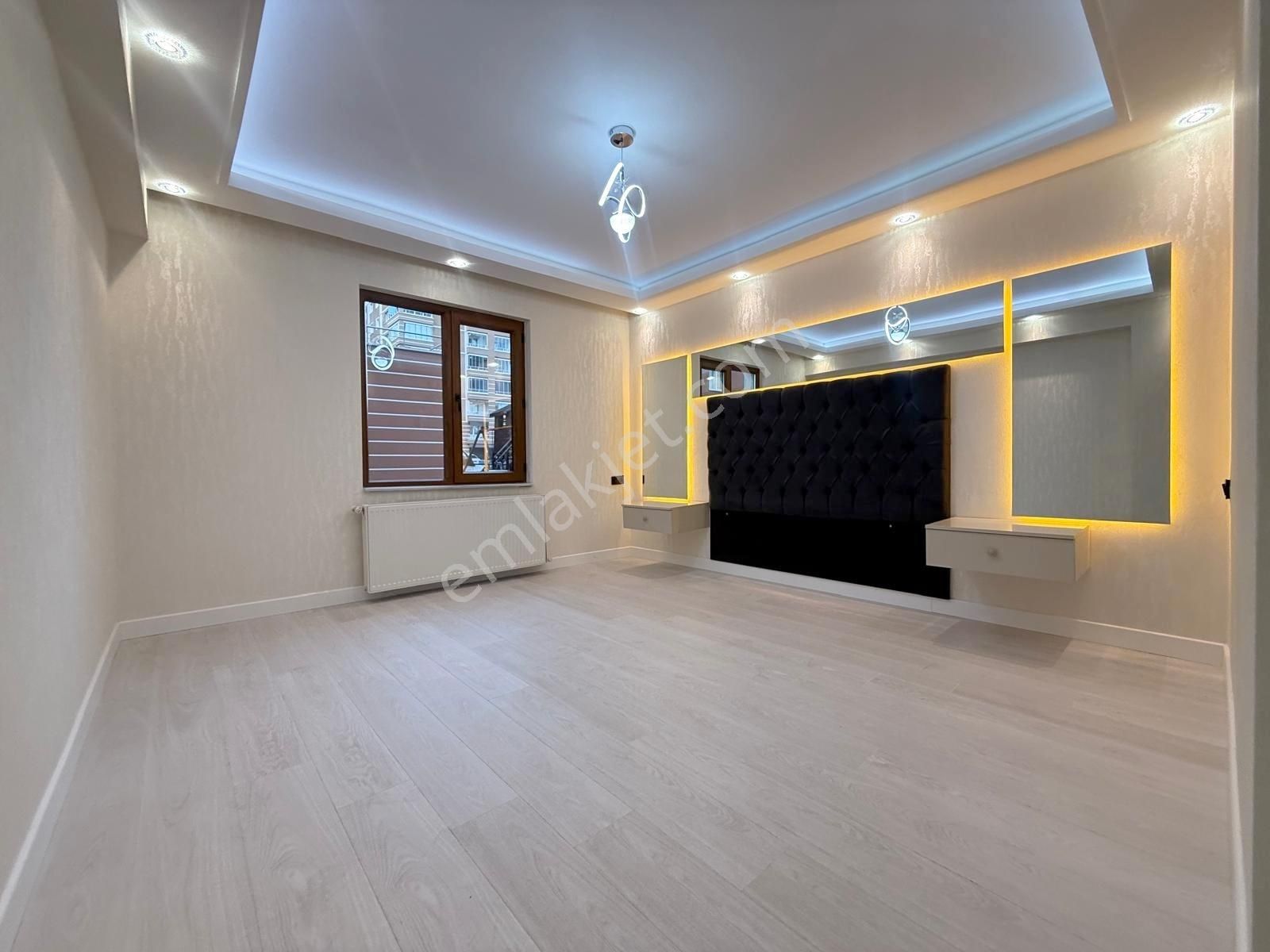 Rota'dan Seval Caddesi Üzeri 3+1 Lüx Yapı E.banyo+k.otopark.!!! - Görsel 4