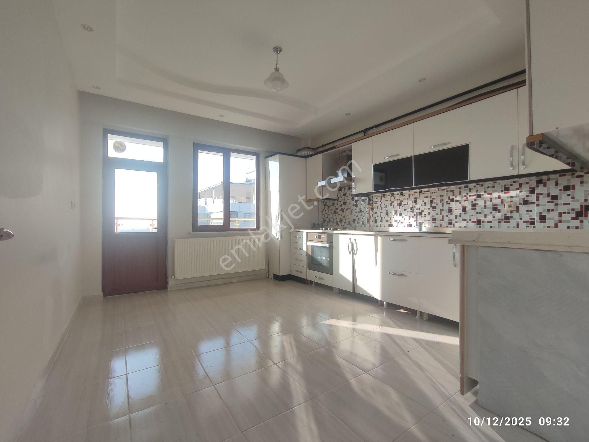 Cumhuriyet Mahallesi'nde Kiralık 4+1 Daire