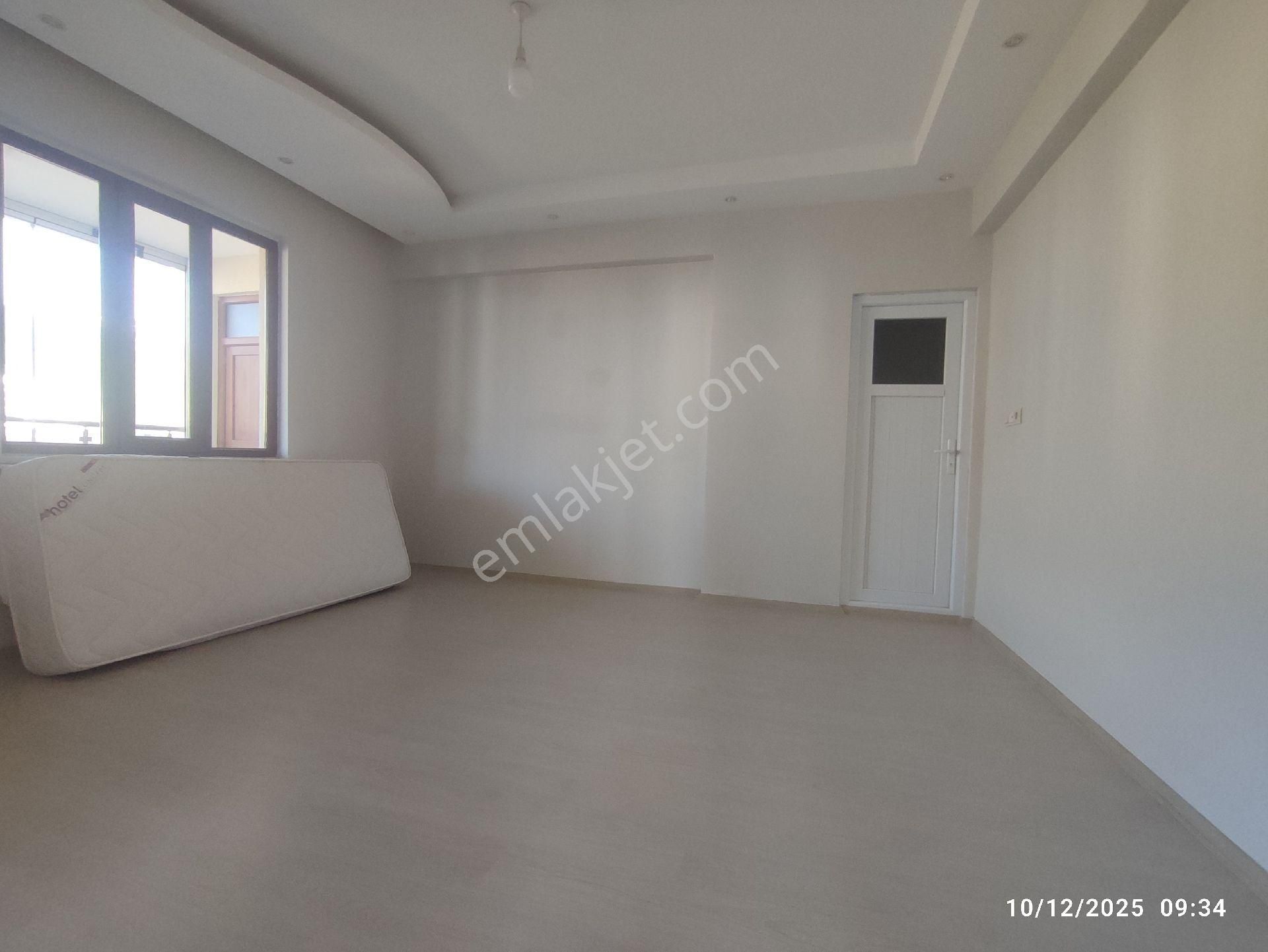 Cumhuriyet Mahallesi'nde Kiralık 4+1 Daire - Görsel 10