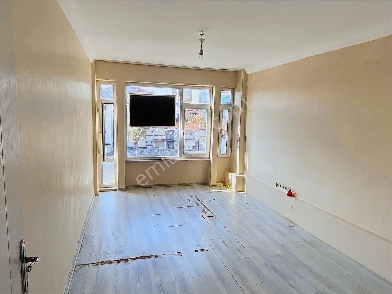 Ümraniye Çarşı Meydan Kapalıyolda 1+1 Mutfaklı Satılık İşyeri - Görsel 7