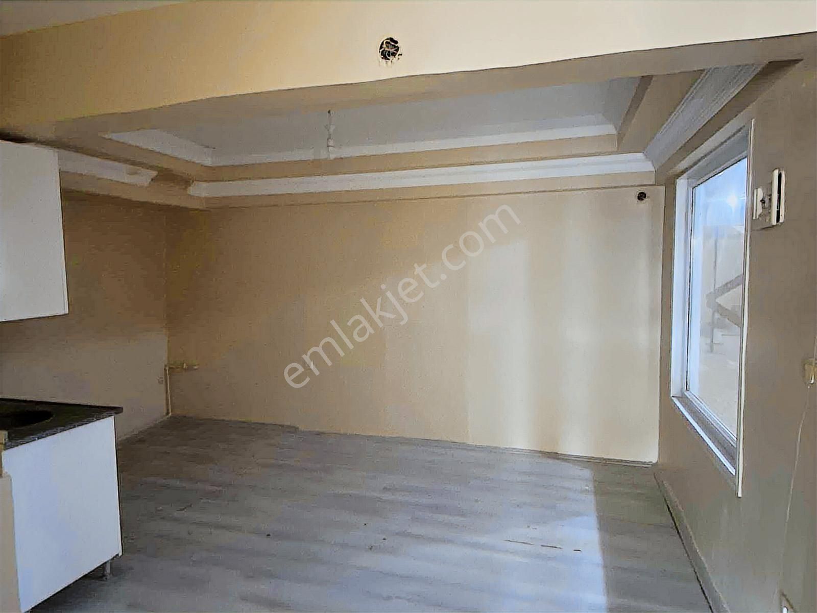 Ümraniye Çarşı Meydan Kapalıyolda 1+1 Mutfaklı Satılık İşyeri - Görsel 6