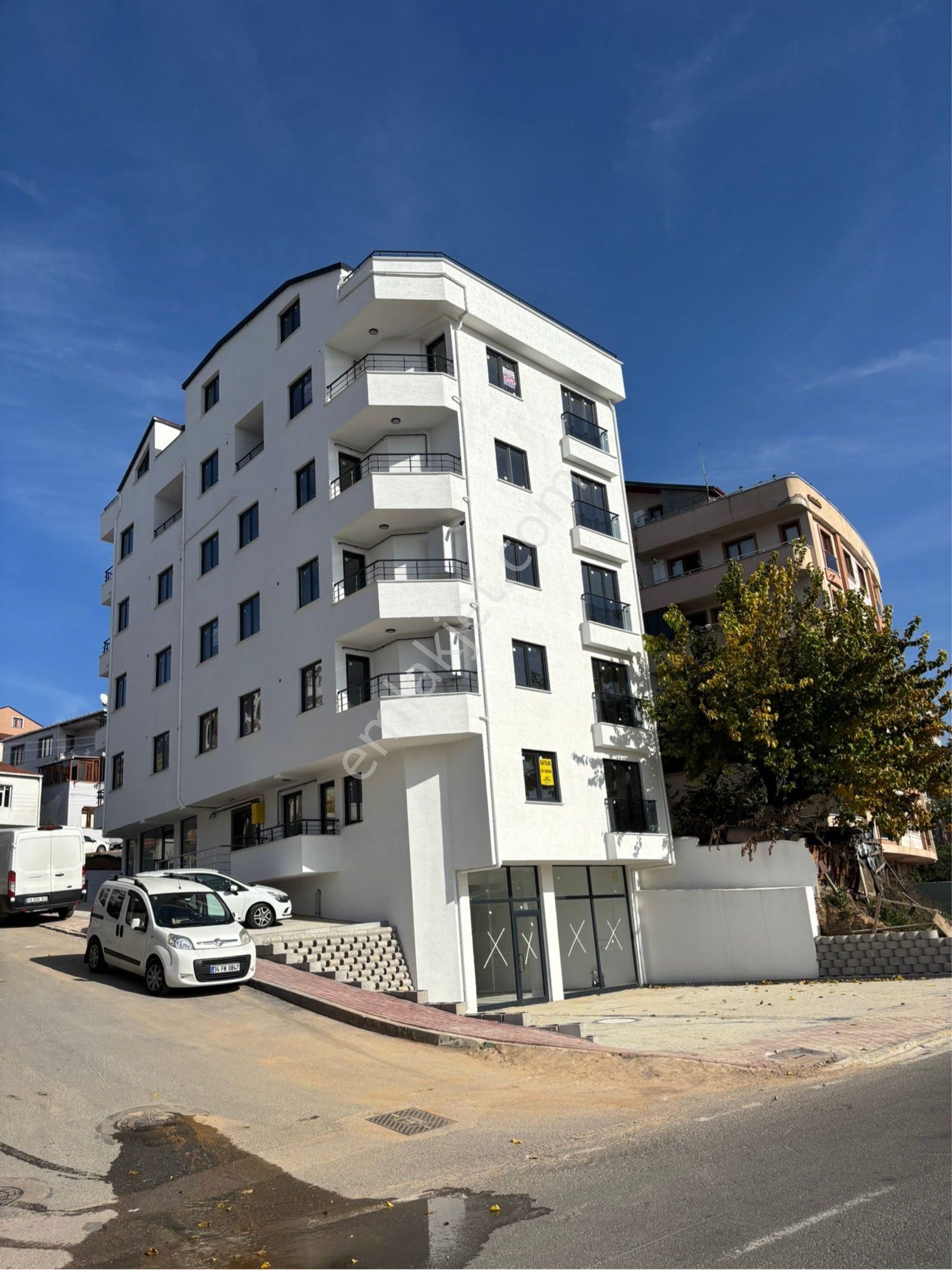 Çayırova Park Ovanın Orada Ana Cadde Üzeri 2+1 Asansörlü Arakat