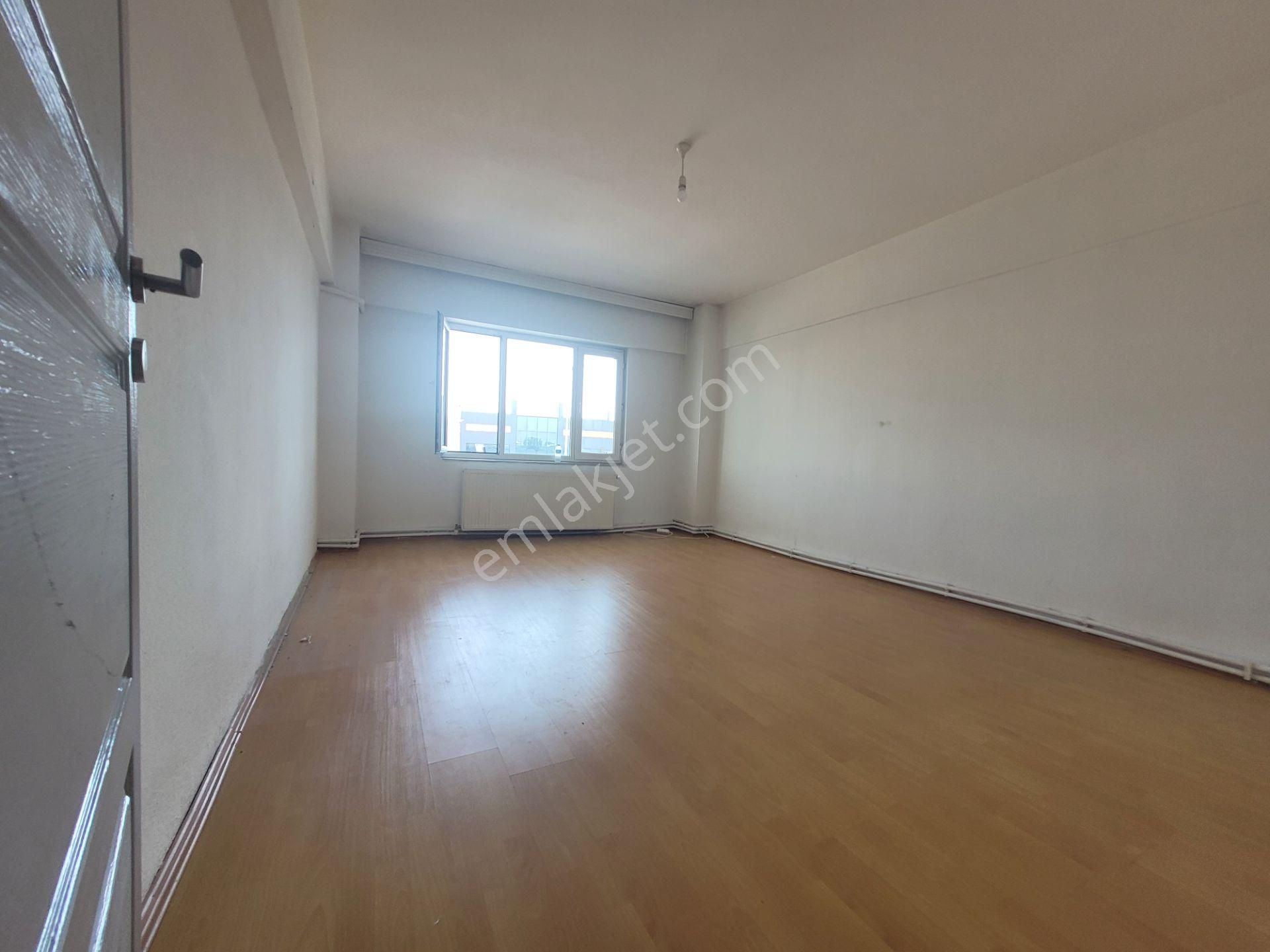 Erenler Ada Avm Yakını Kiralık Geniş Daire... - Görsel 9