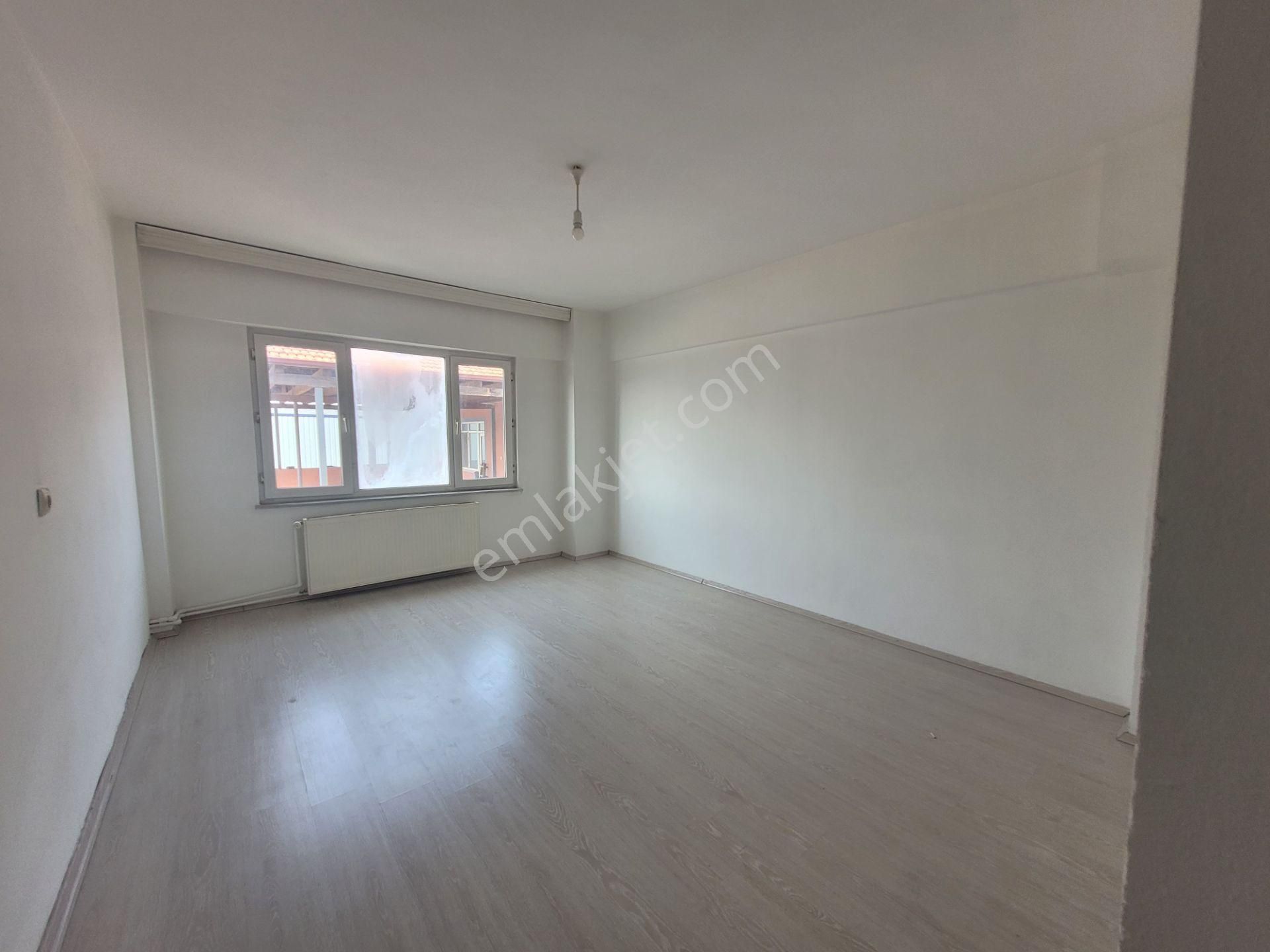 Erenler Ada Avm Yakını Kiralık Geniş Daire... - Görsel 13