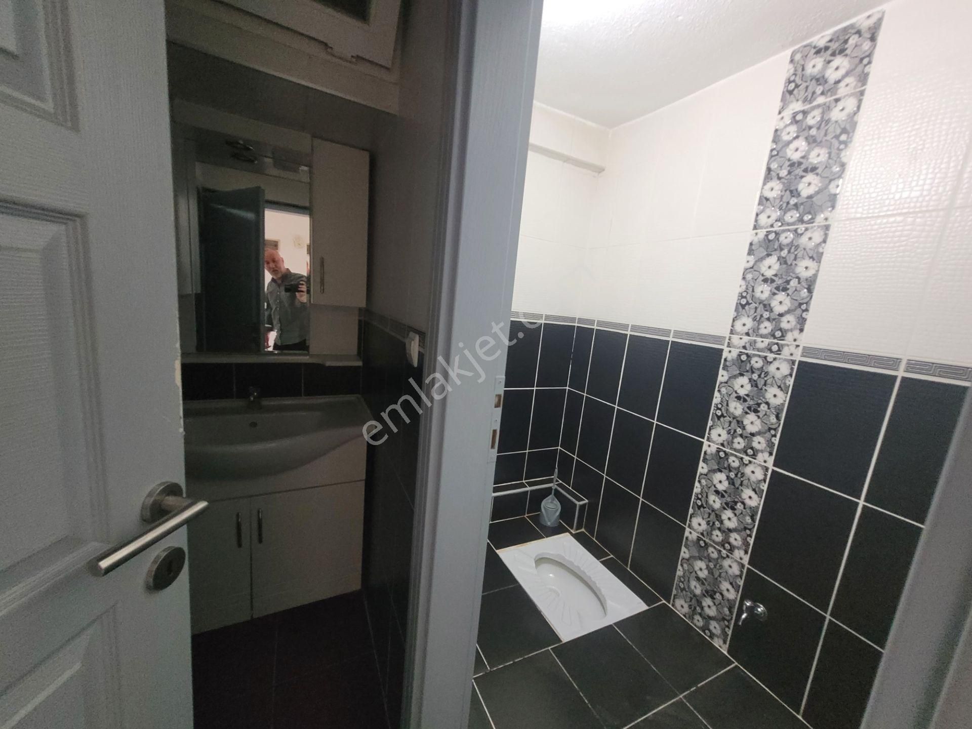 Erenler Ada Avm Yakını Kiralık Geniş Daire... - Görsel 2