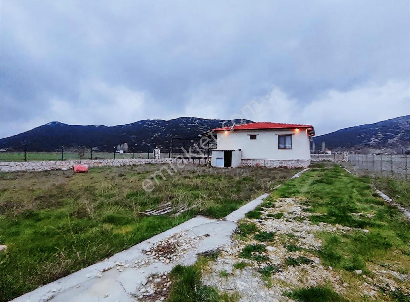 Bezirganda 1140 M2 Satılık Tarla Ve Ev. - Görsel 6