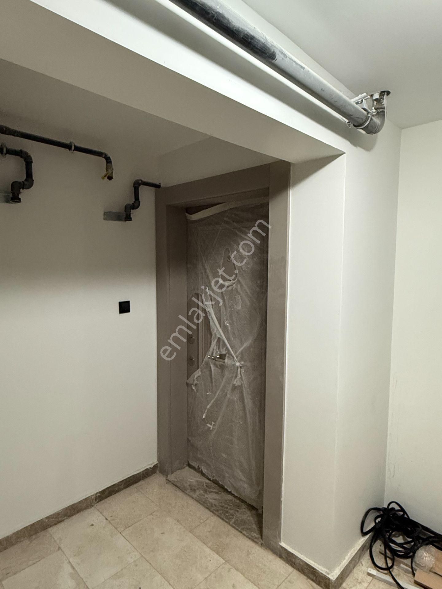 Cb Vizyon'dan İçel Sokakta 1+1 Kiralık Daire - Görsel 13