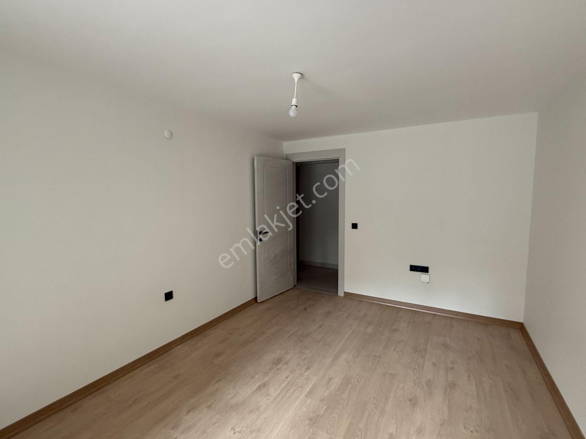 Cb Vizyon'dan İçel Sokakta 1+1 Kiralık Daire - Görsel 11