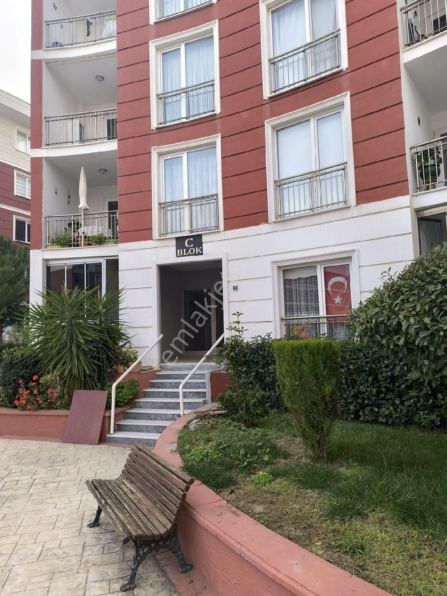 Mudanya Birinci Life Evlerinde 3+1 Bahçeli Bahçe Katı 160 M2 Satılık Daire - Görsel 2