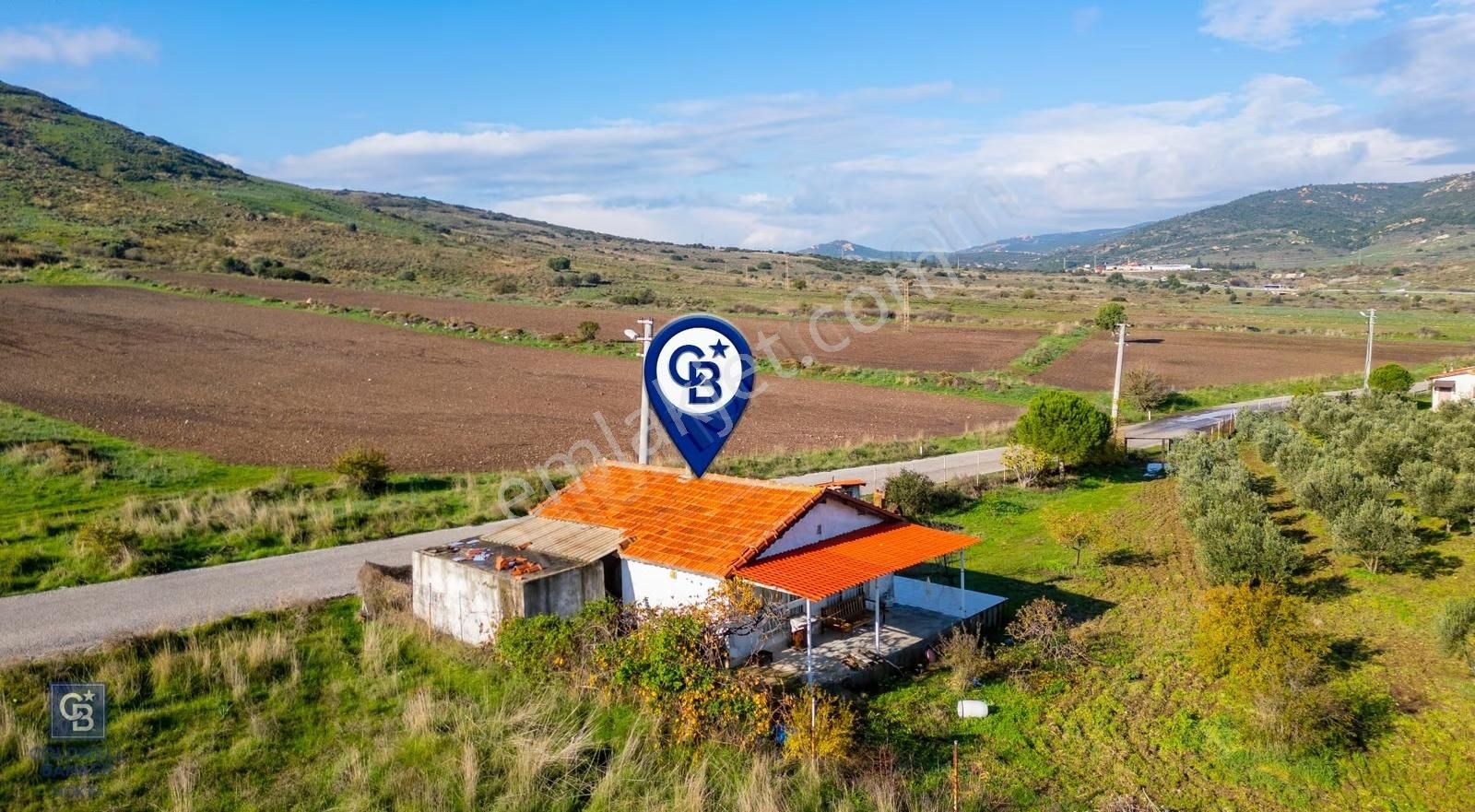 Foça Yenibağarası Mahallesinde Satılık Tarla Ve Ev - Görsel 10